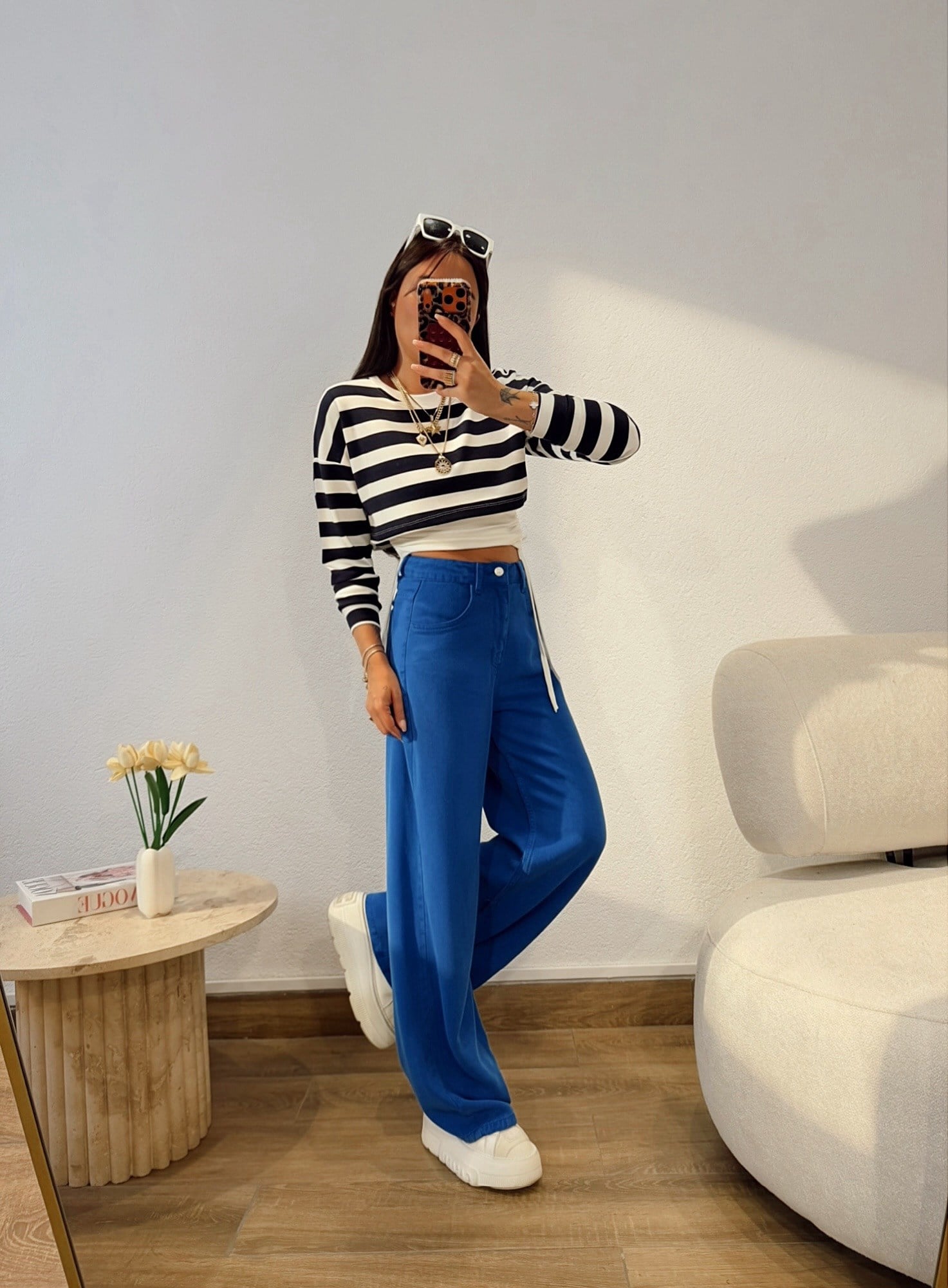 Yumuşak Dokulu Bol Paça Saks Mavi Jean