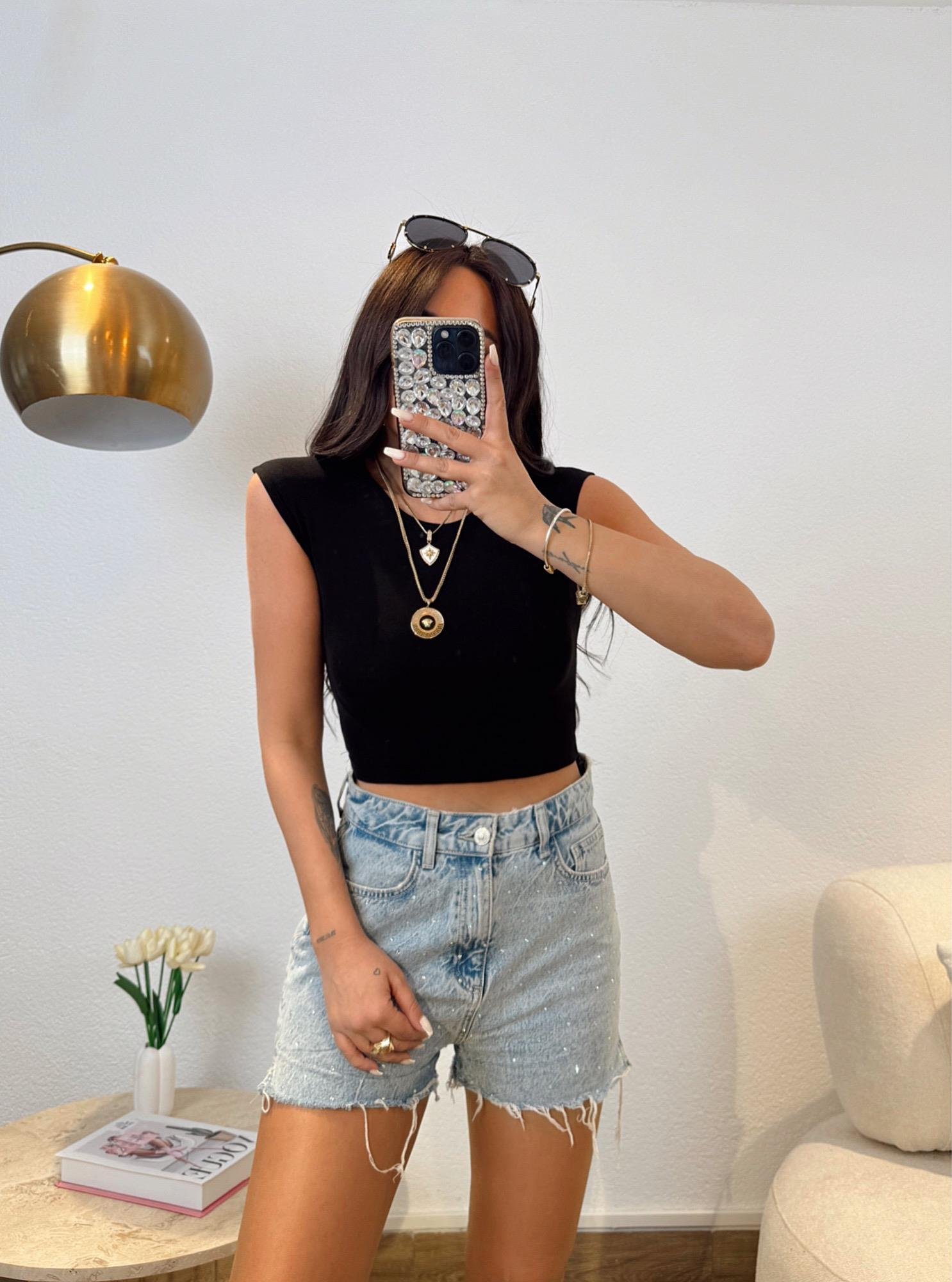 Yuvarlak Yaka Pamuklu Siyah Crop