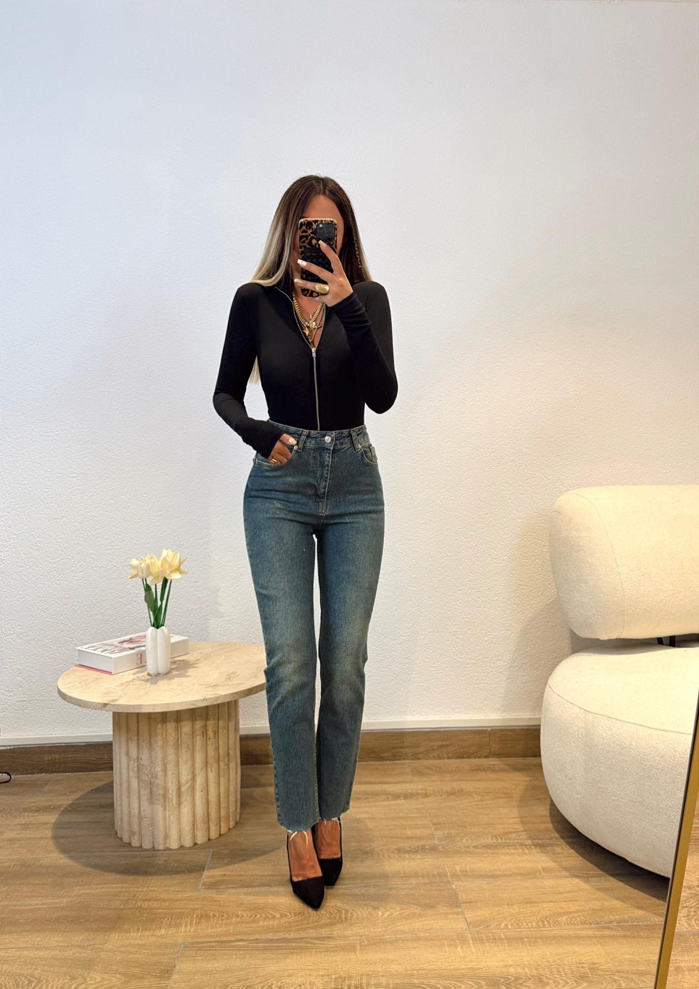 Z.a Paçası Kesik Eskitme Taşlanmış  Jean