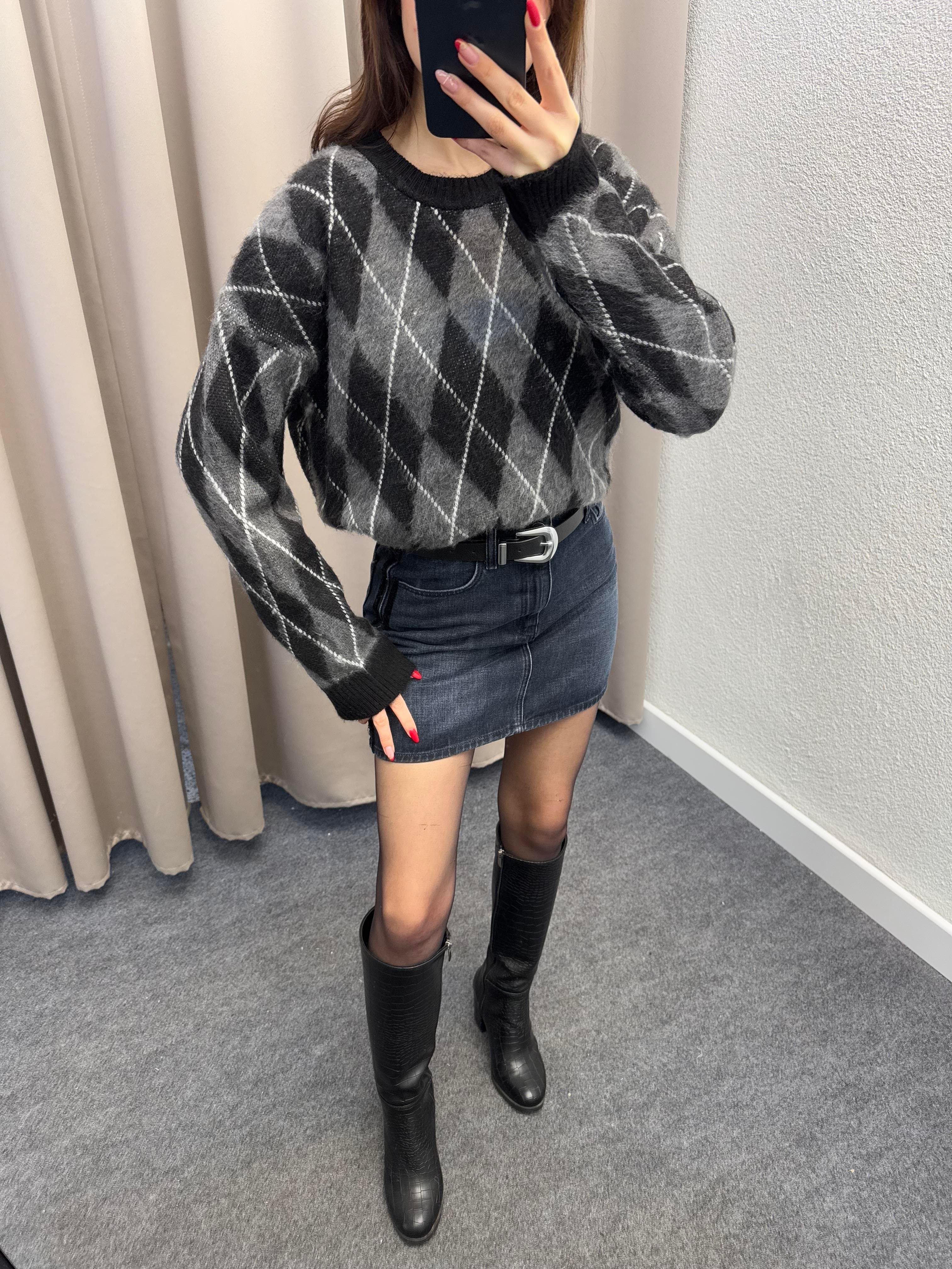 BAKLAVA DESEN OVERSİZE KALIP KAZAK SİYAH