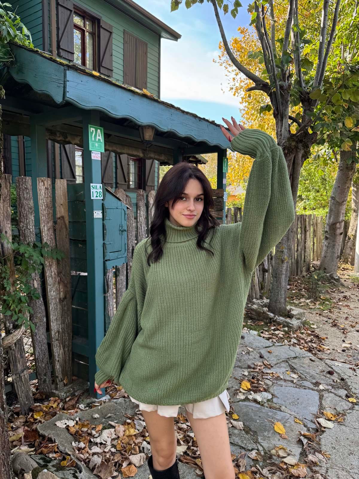 Beay Balon Kol Boğazlı Mint Kazak