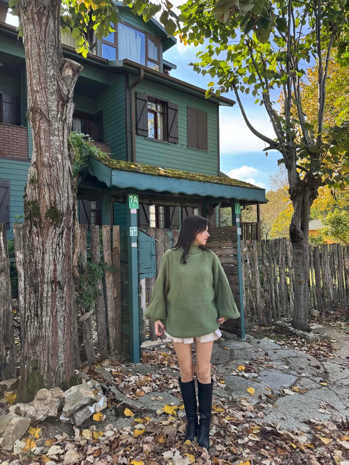 Beay Balon Kol Boğazlı Mint Kazak