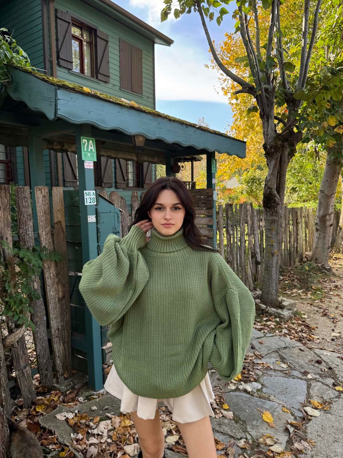 Beay Balon Kol Boğazlı Mint Kazak