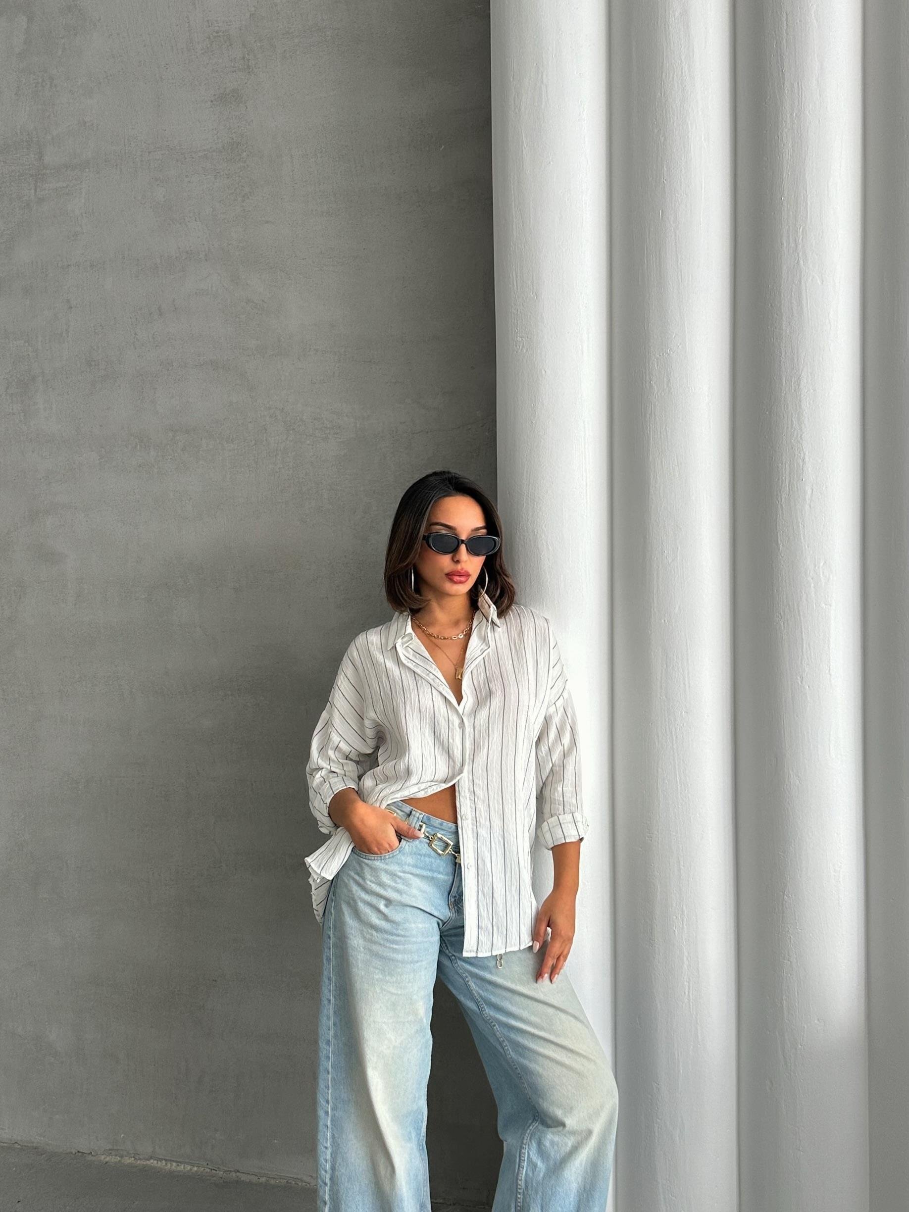 ÇİZGİLİ SALAŞ MODAL KUMAŞ GÖMLEK BEYAZ