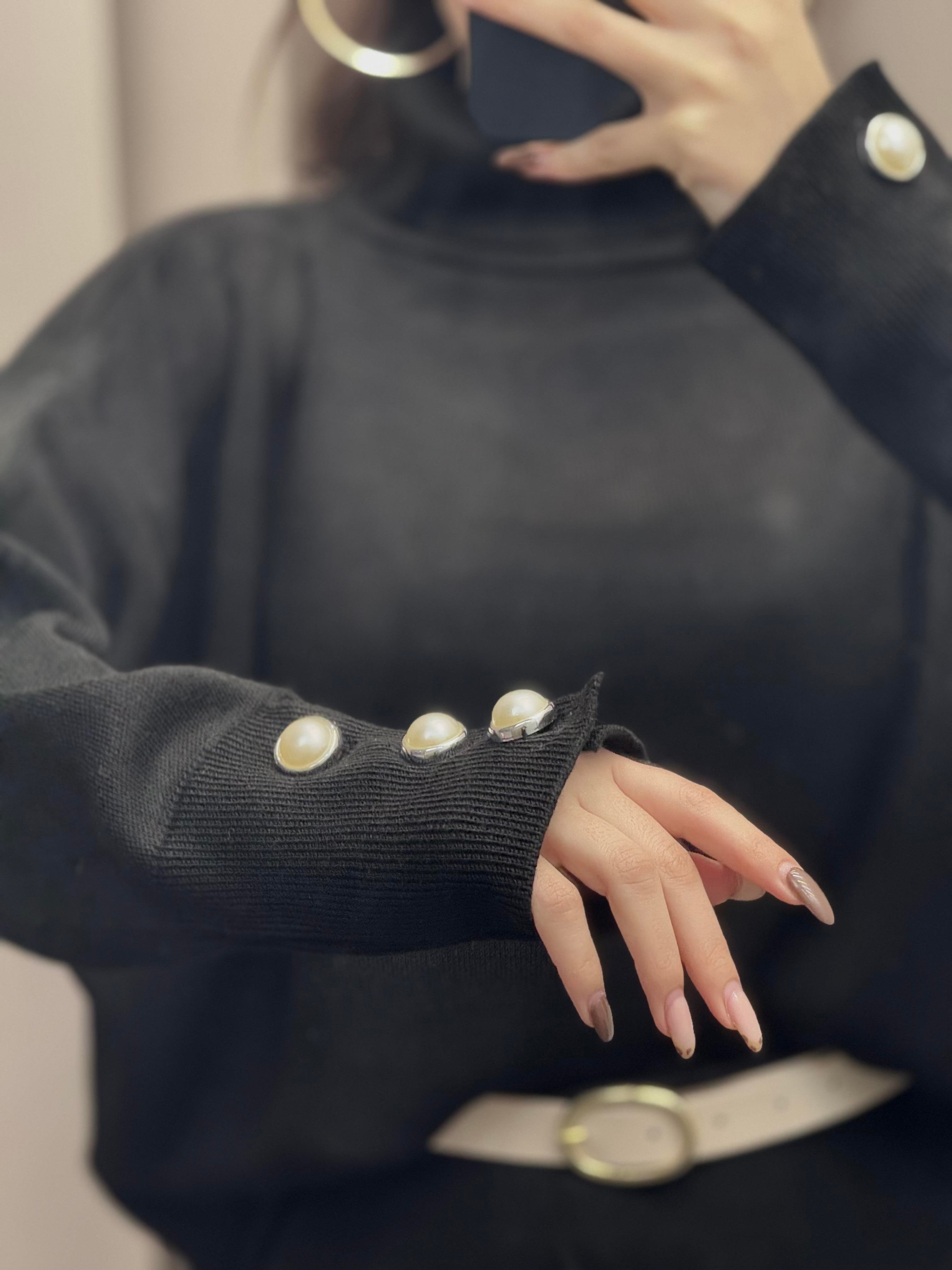 ETEKLİ KOL DÜĞMELİ TRİKO TAKIM SİYAH