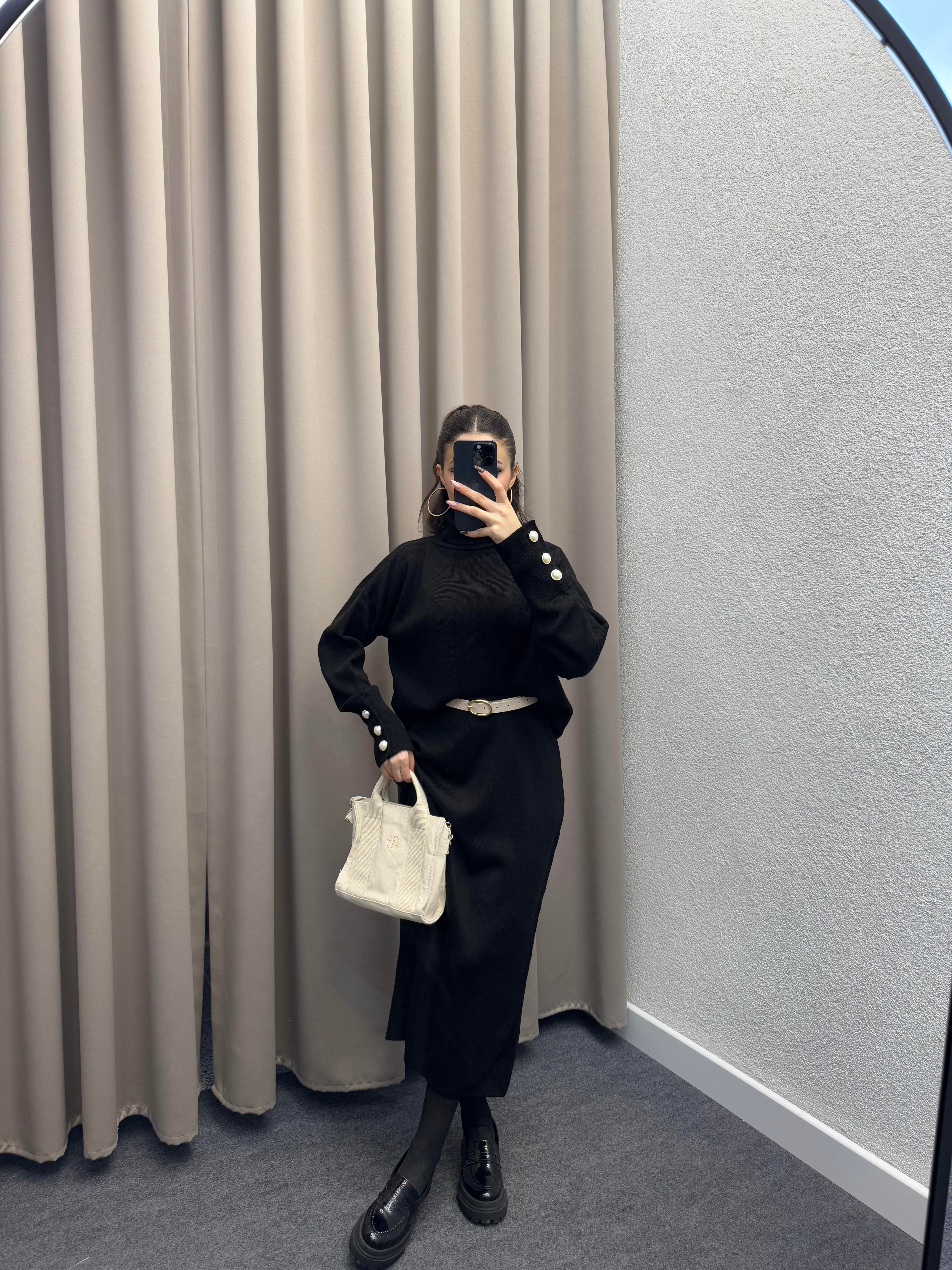 ETEKLİ KOL DÜĞMELİ TRİKO TAKIM SİYAH