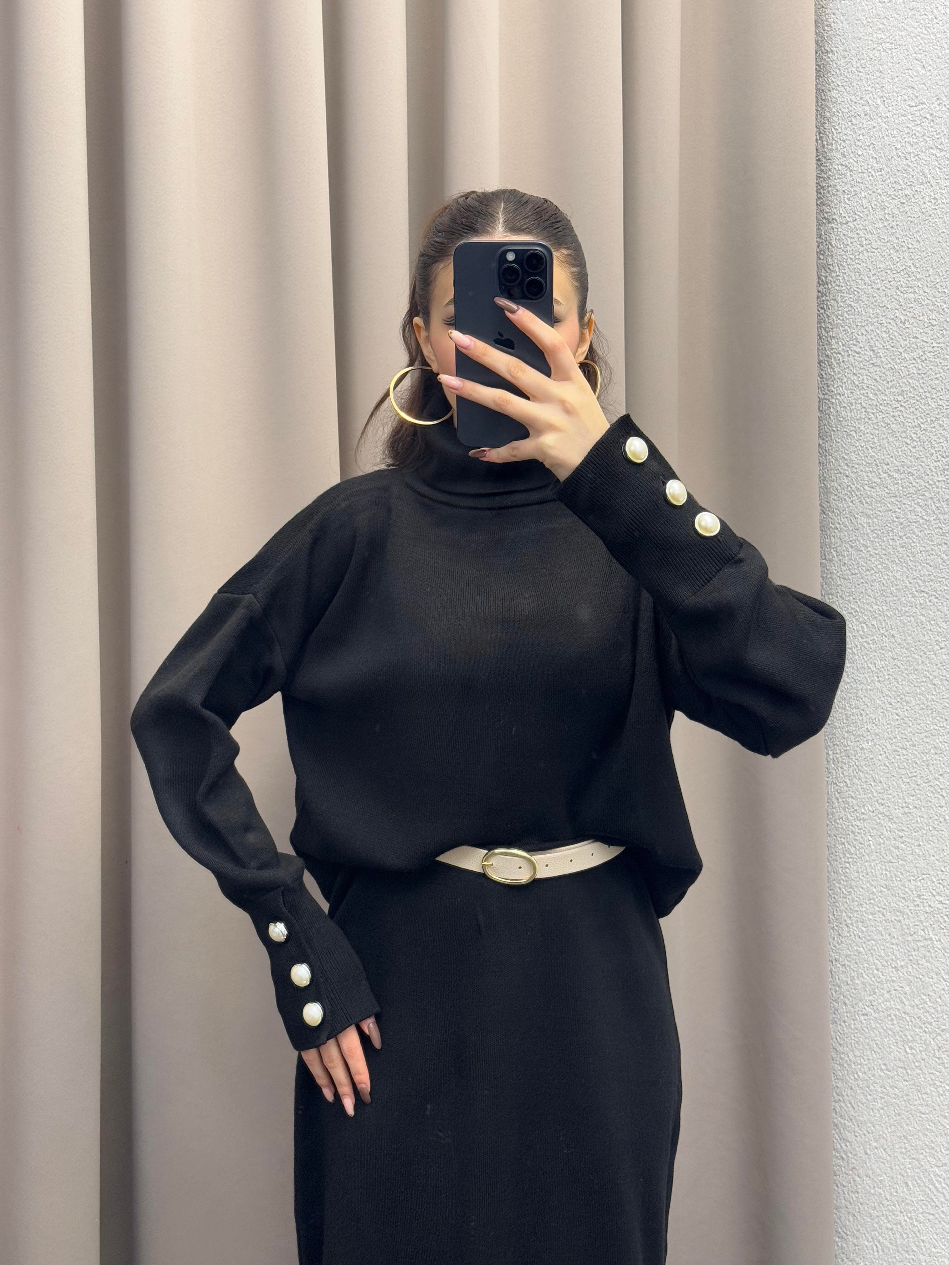 ETEKLİ KOL DÜĞMELİ TRİKO TAKIM SİYAH