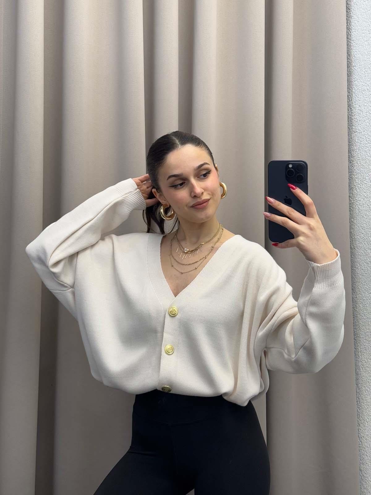 Gold Düğmeli Salaş Krem Hırka