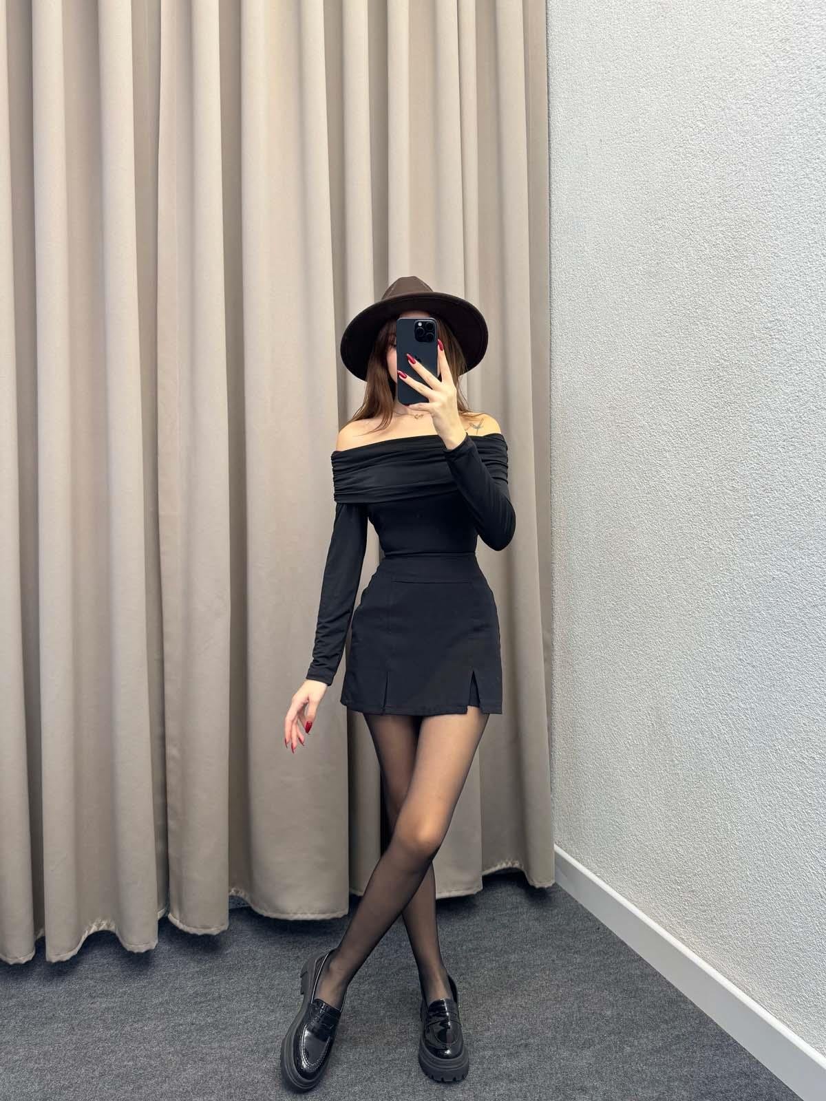 Halikarnas Kayık Yaka Siyah Bluz