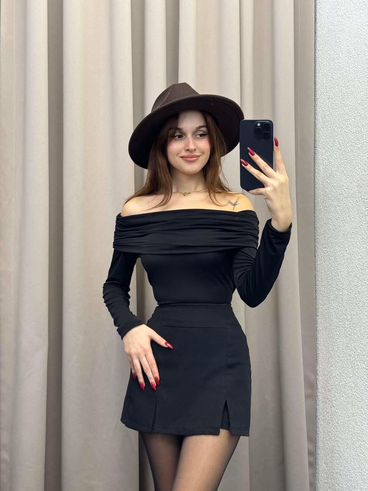 Halikarnas Kayık Yaka Siyah Bluz