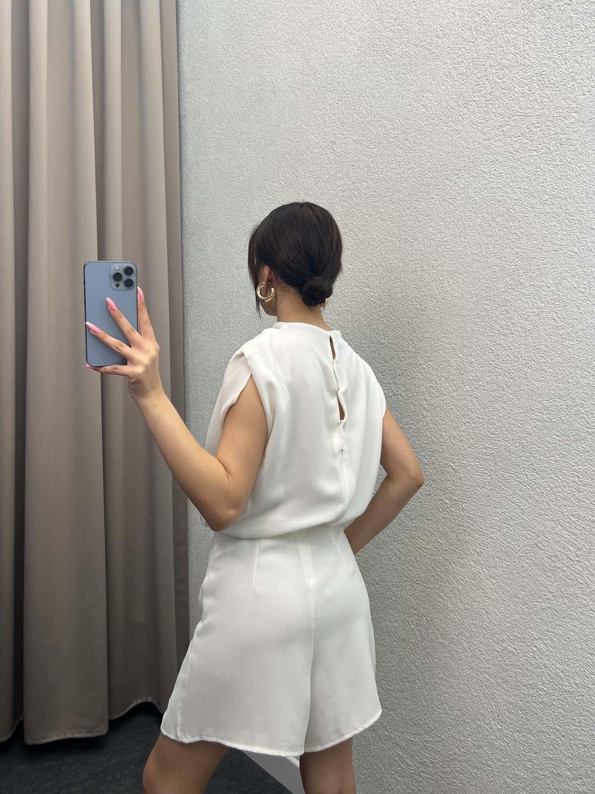 Havoş Beyaz Sofia Asimetrik Şort Tulum