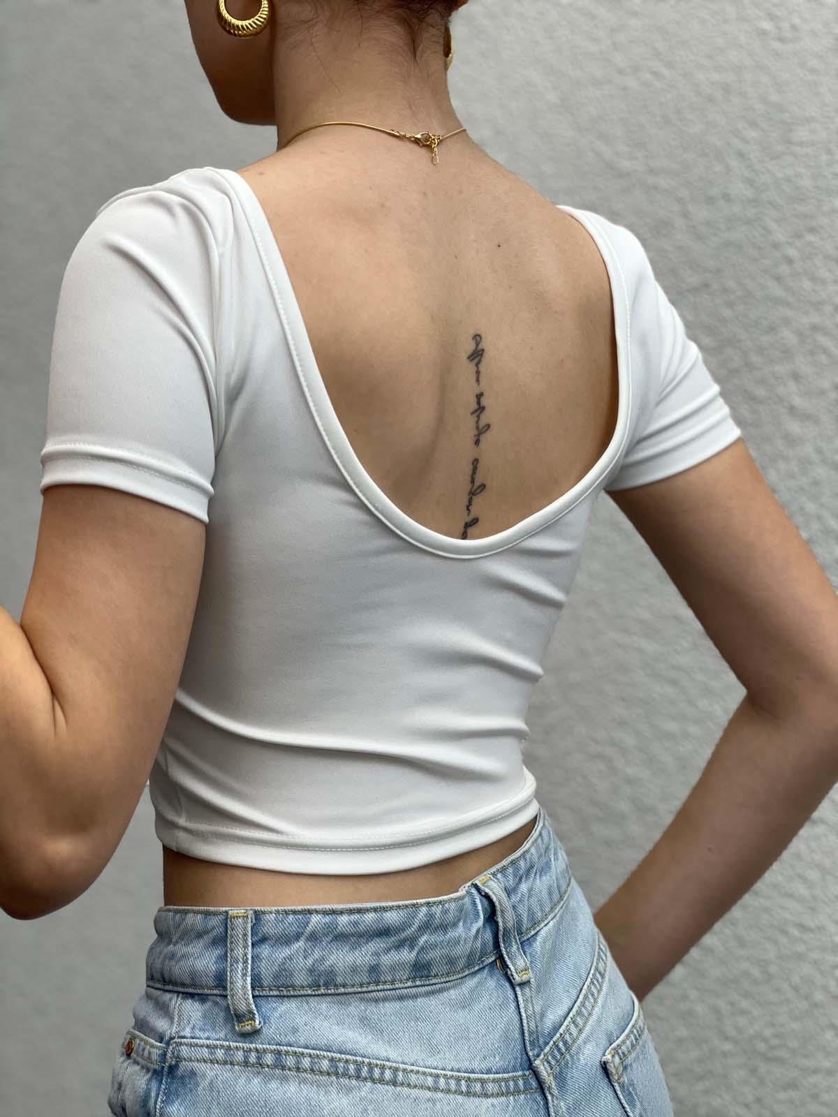 Horea Kare Yaka Beyaz Crop