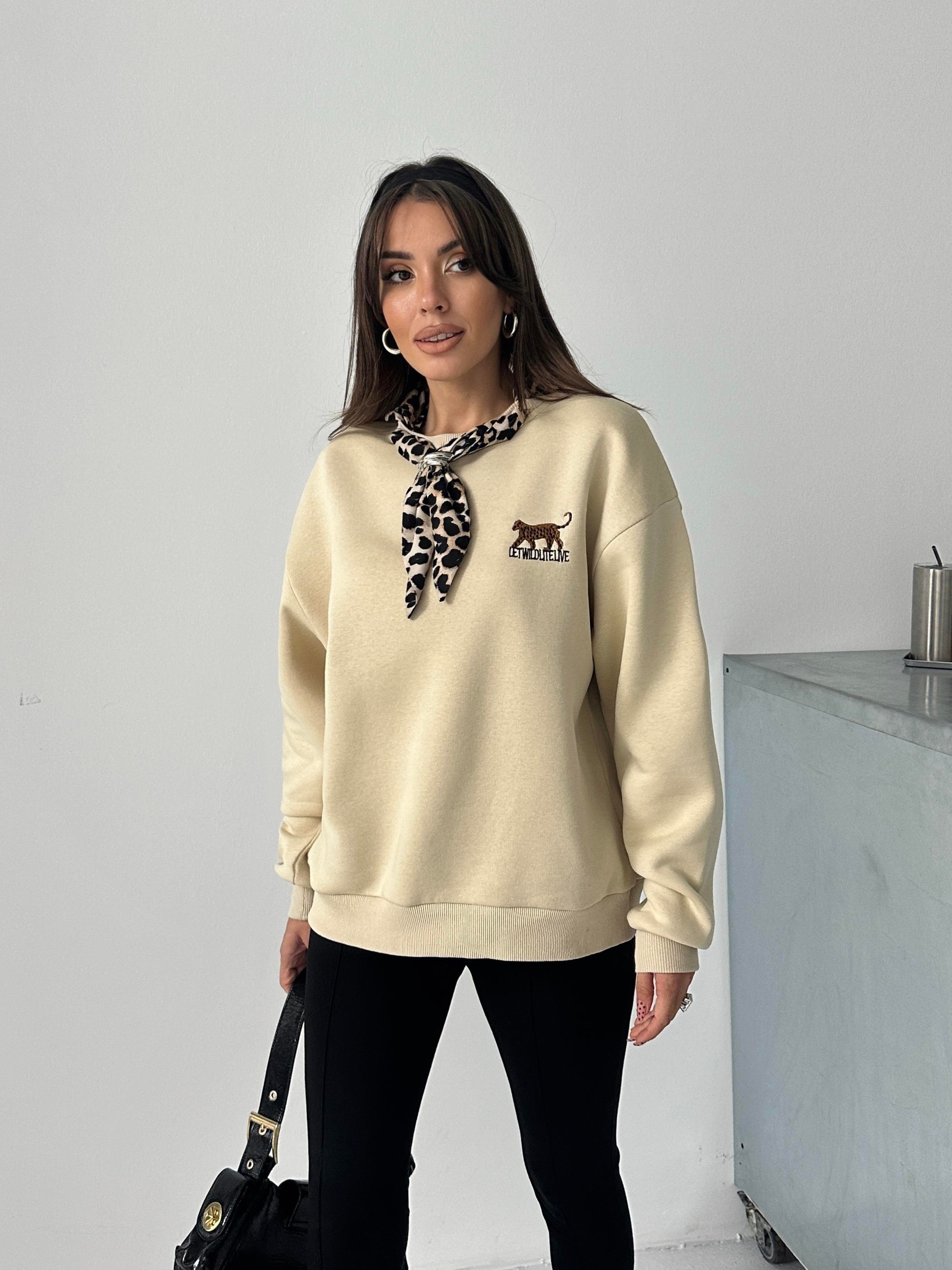 KAPLAN NAKIŞ DETAYLI FULAR DETAYLI SWEAT BEJ