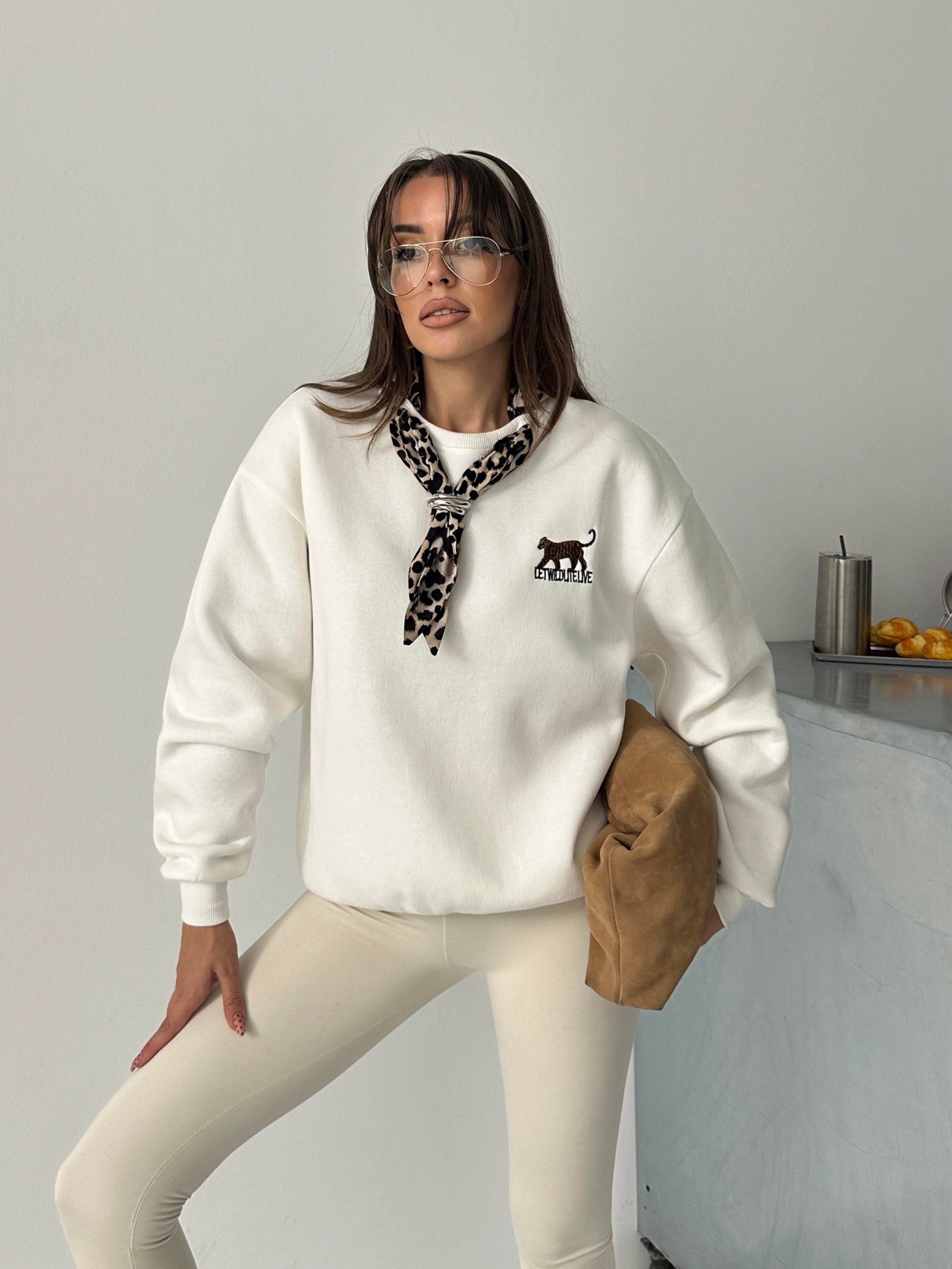 KAPLAN NAKIŞ İŞLEMELİ FULAR DETAYLI SWEAT BEYAZ