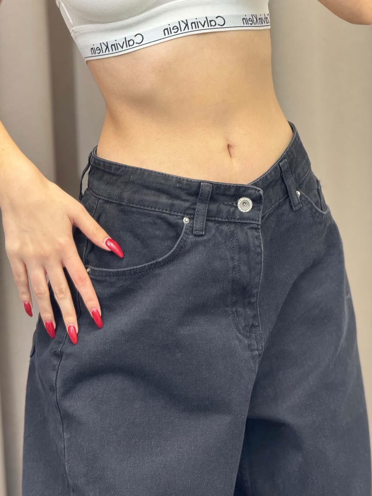 Kemer Detaylı Siyah Baggy Jean
