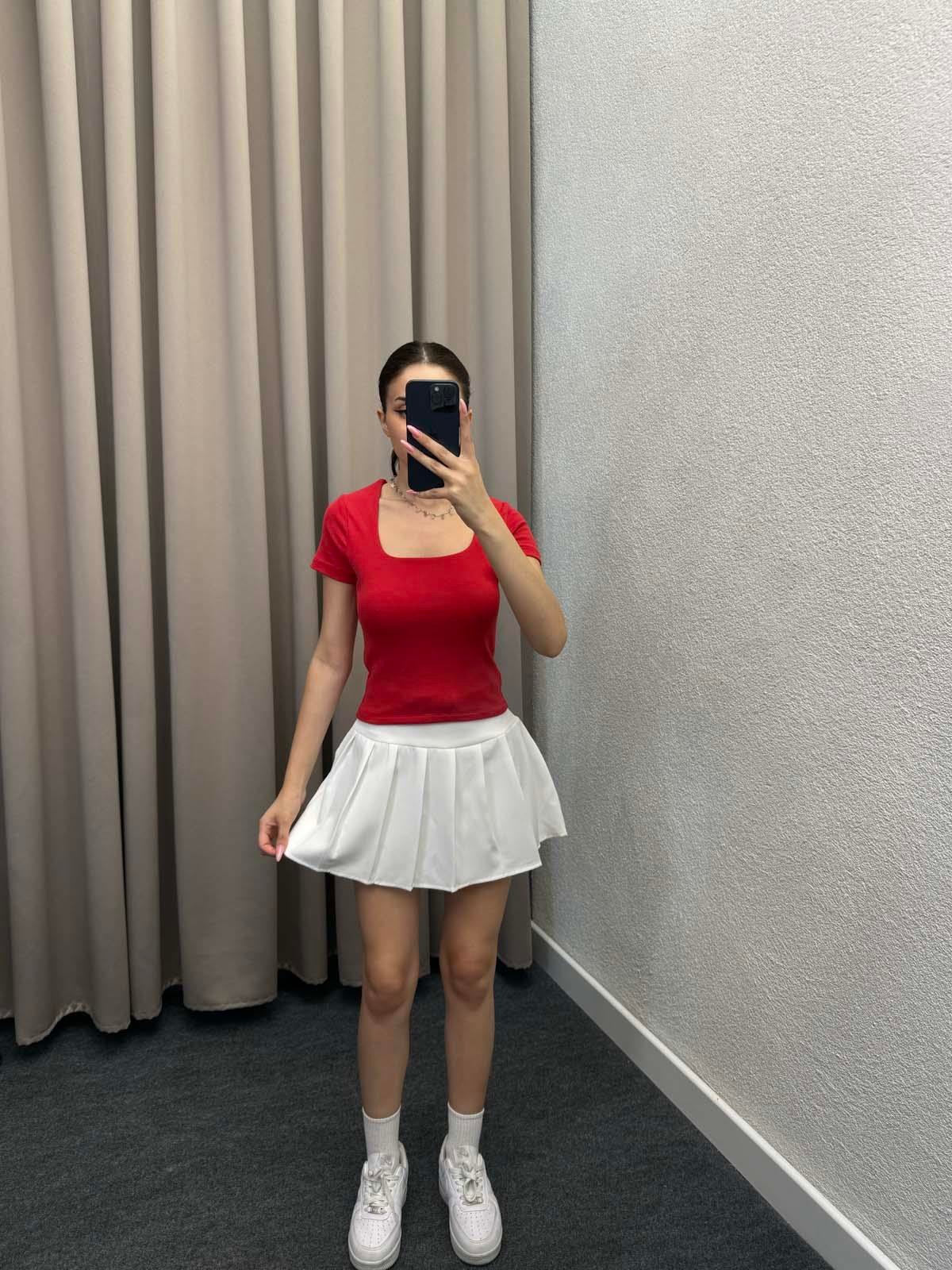 Kneph Kare Yaka Kırmızı Crop