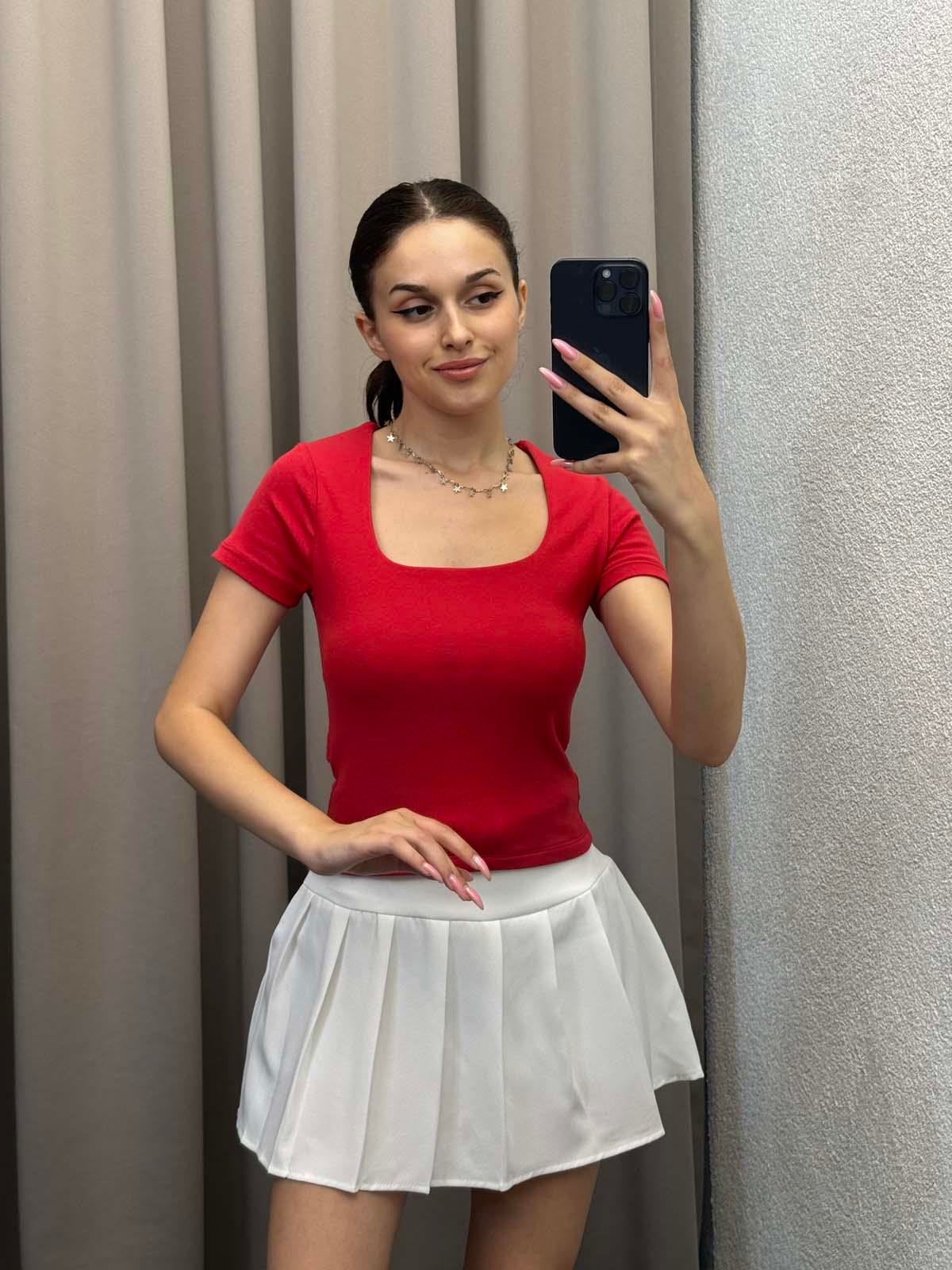 Kneph Kare Yaka Kırmızı Crop