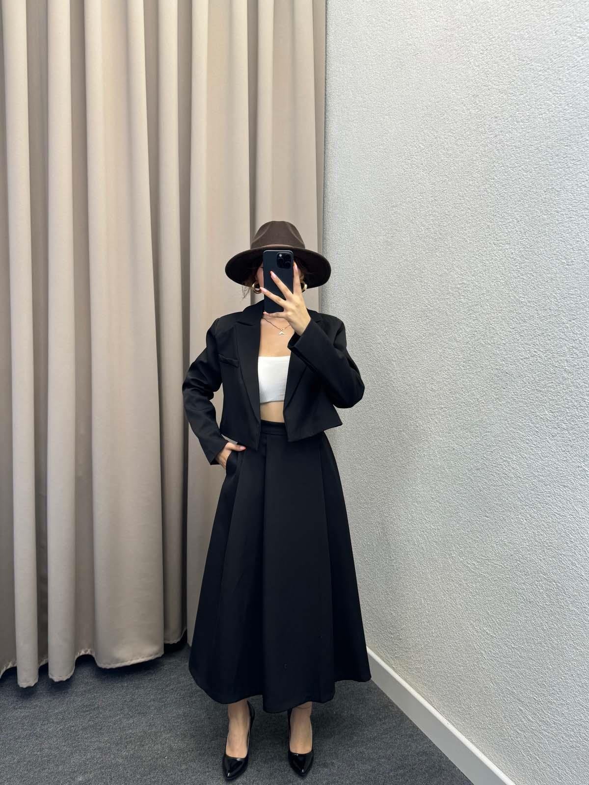 Krep Mini Siyah ceketli takım