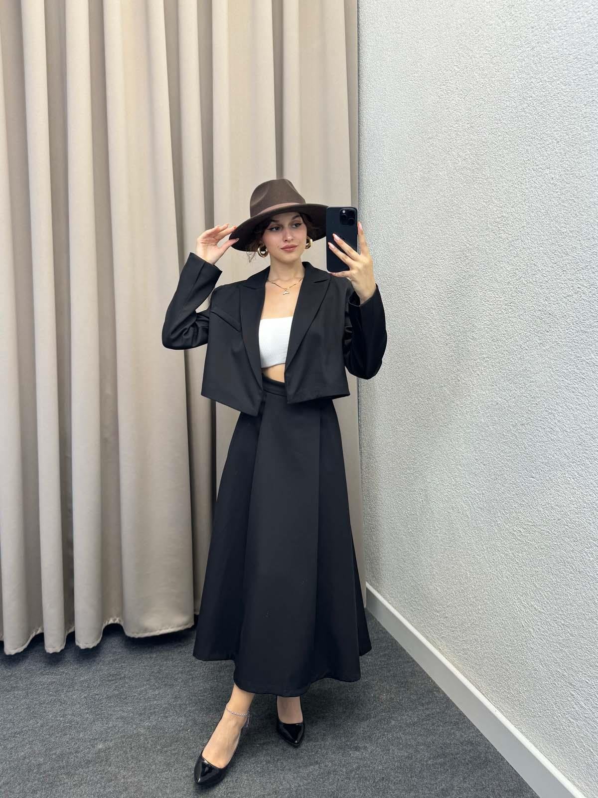 Krep Mini Siyah ceketli takım