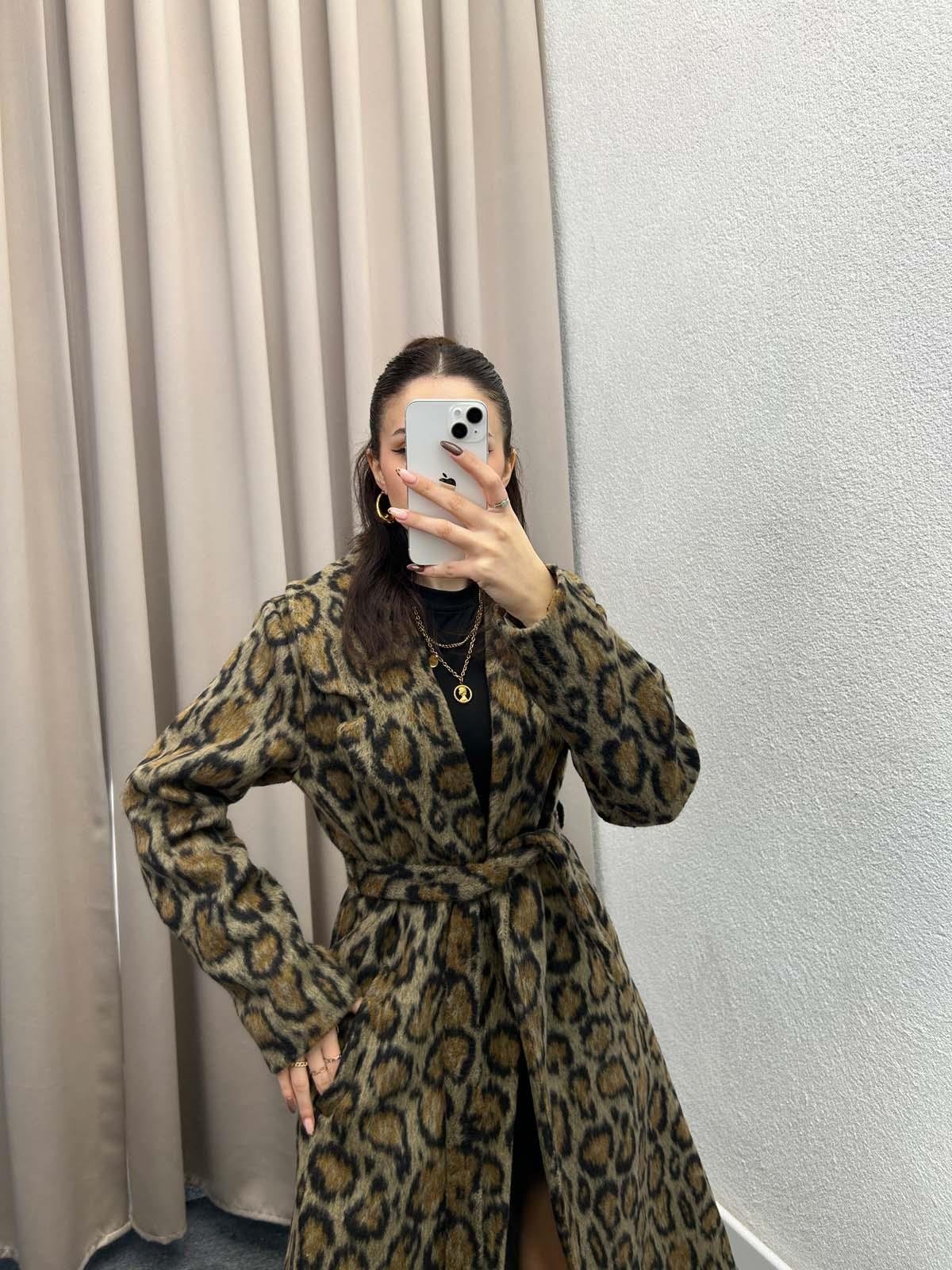 Leopar Desen İçi Astarlı Kaşe Kaban