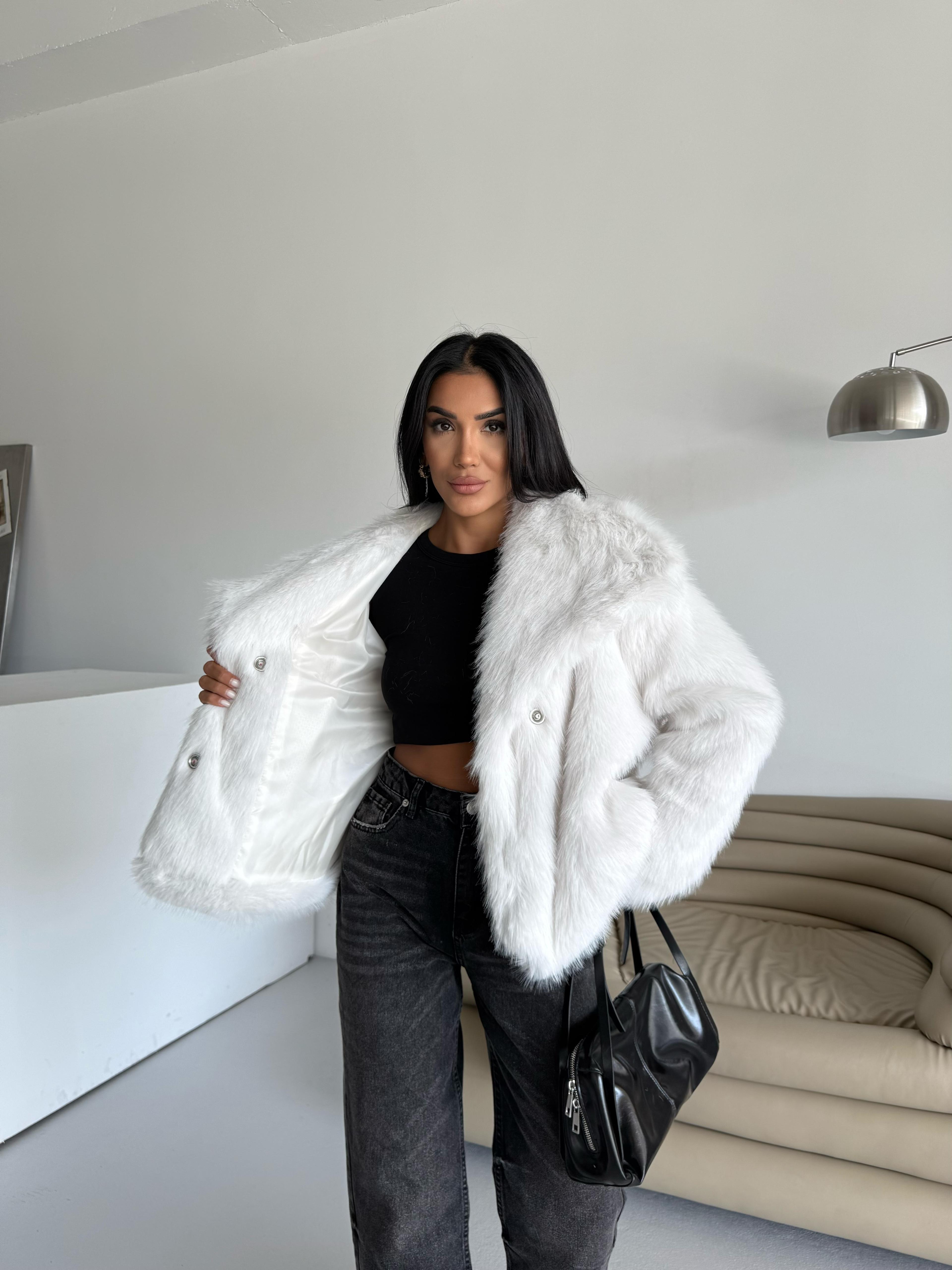 LOLİTA ŞALYAKA OVERSİZE KALIP KÜRK BEYAZ