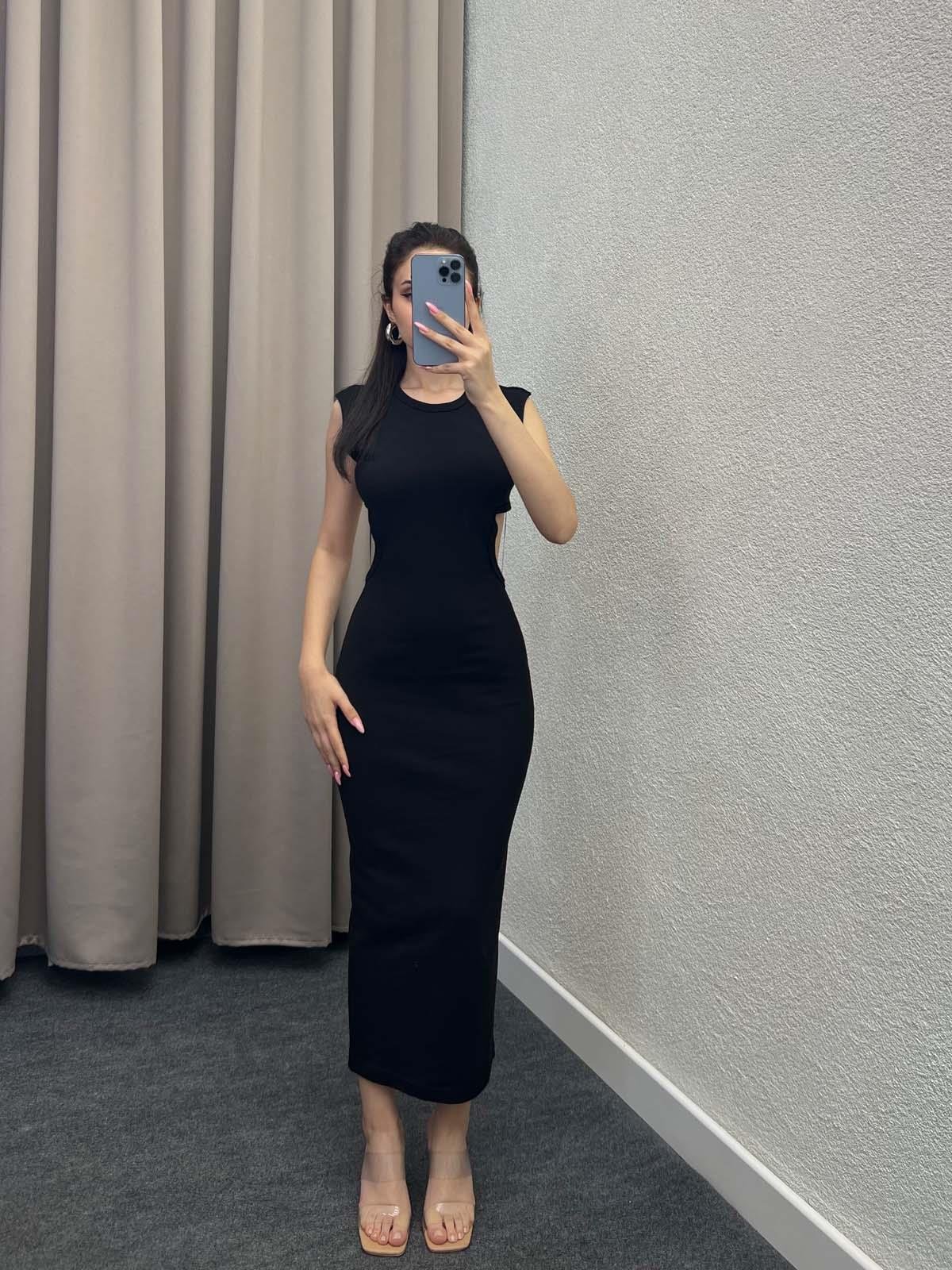 Maes Sırt Dekoliteli Siyah Elbise