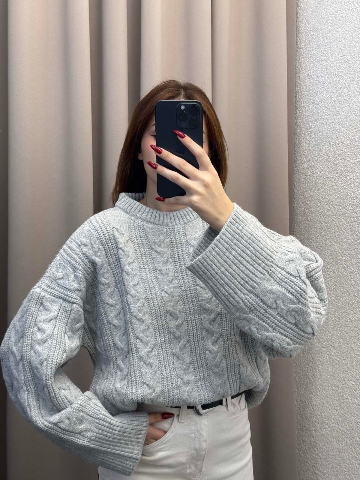 Saç Örgülü Pinterest Gri Kazak