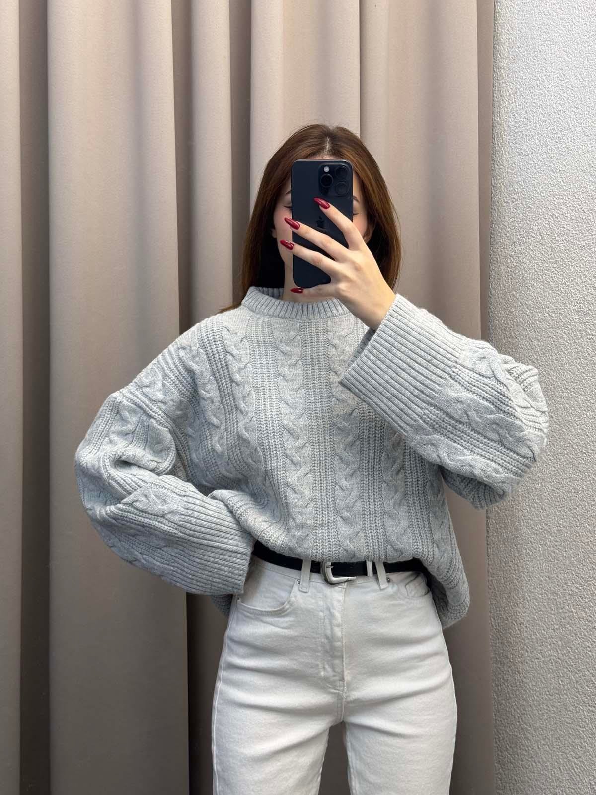 Saç Örgülü Pinterest Gri Kazak