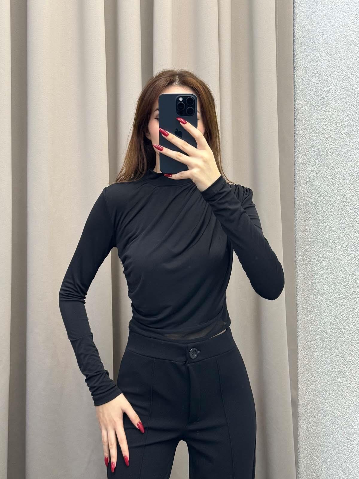 Sandy Büzgülü Siyah Bluz