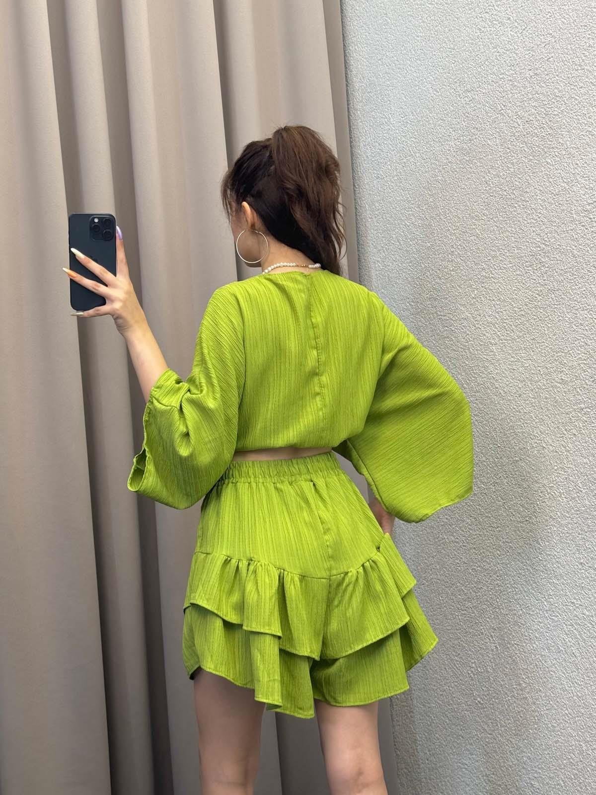 Sats Yağ Yeşili Şort Etek Bluz İkili Takım