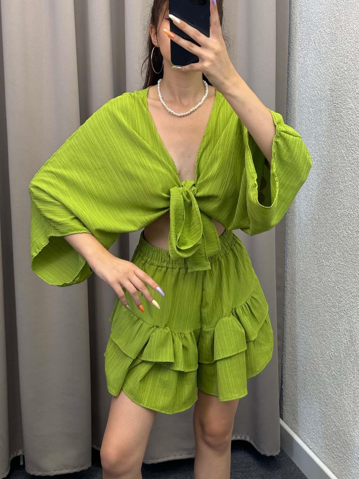 Sats Yağ Yeşili Şort Etek Bluz İkili Takım