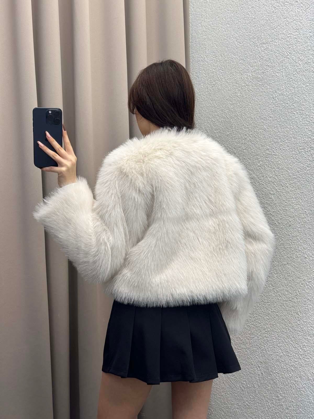 Vettia İçi Astarlı Kısa Krem Kürk Ceket