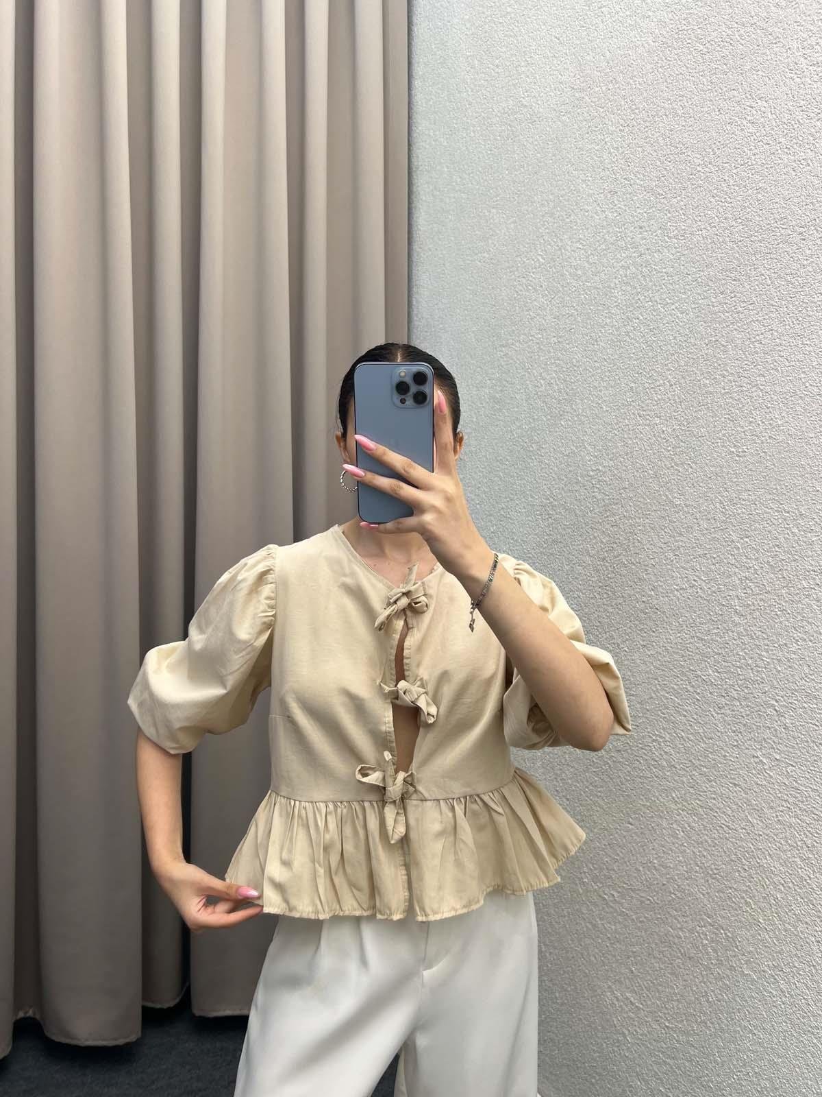 Voleta Önü Bağlamalı Krem Bluz