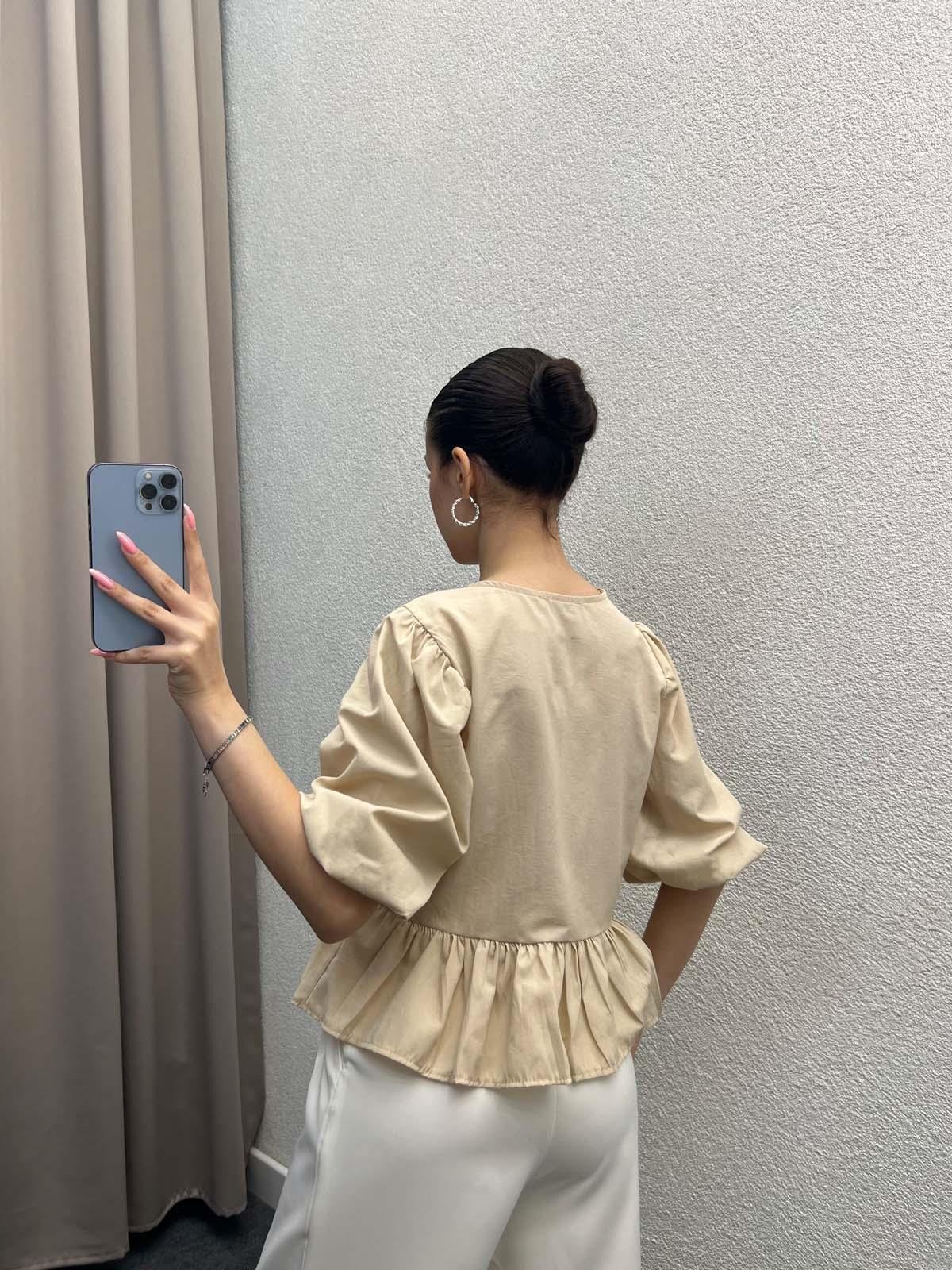 Voleta Önü Bağlamalı Krem Bluz