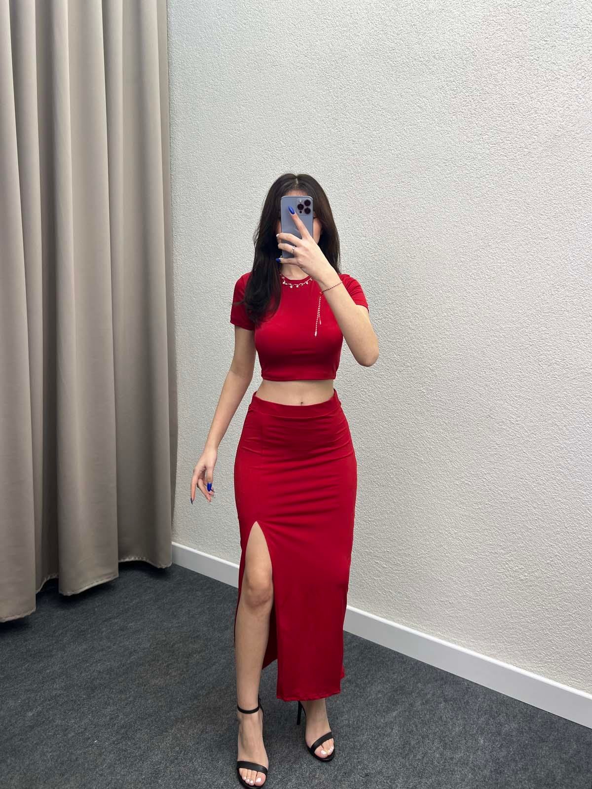 West Kırmızı Yırtmaç Etekli İkili Takım