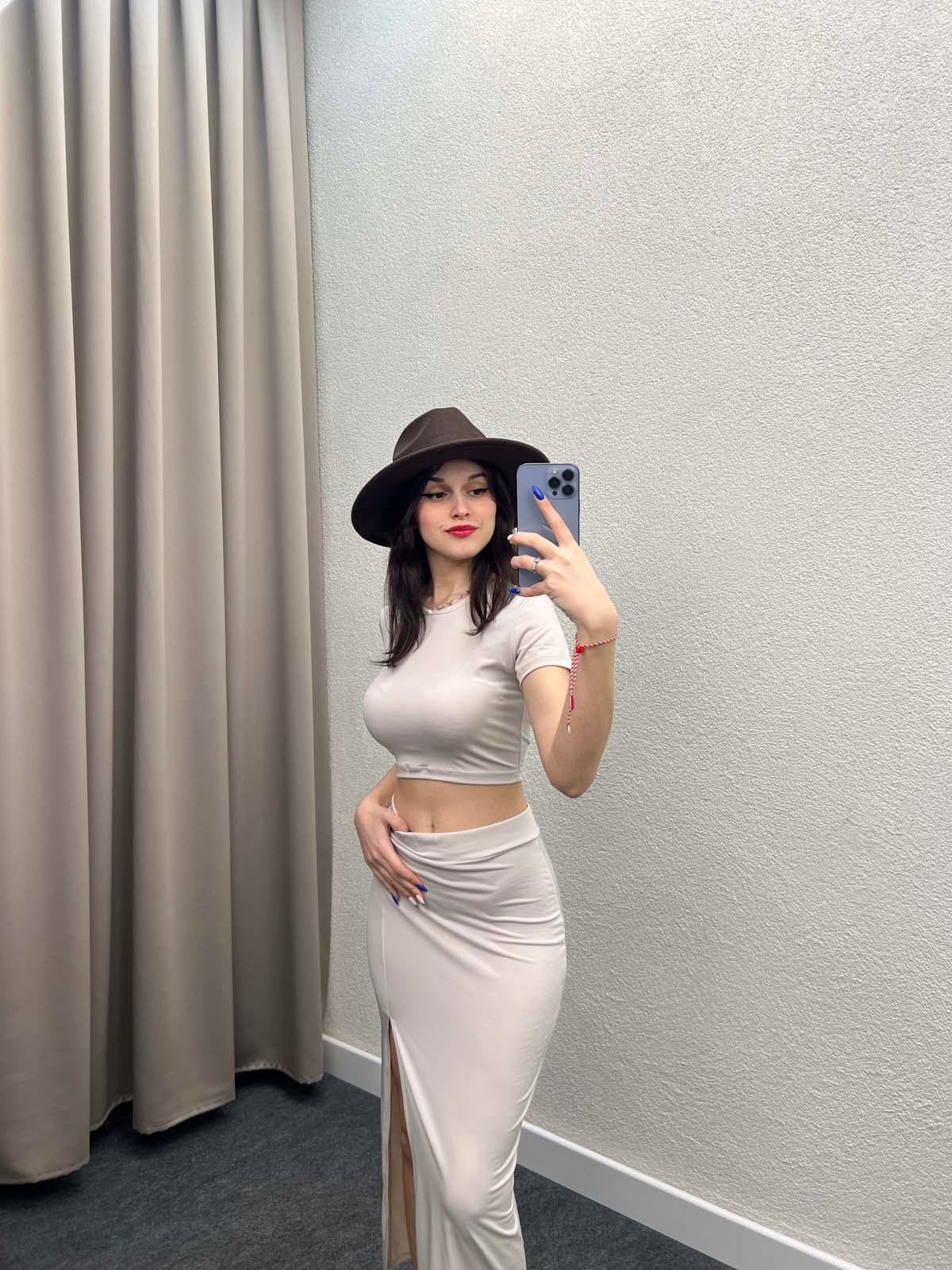 West Krem Yırtmaç Etekli İkili Takım