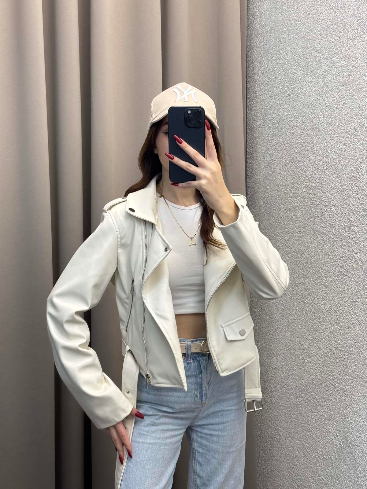 Zra Muadil Beyaz Deri Ceket