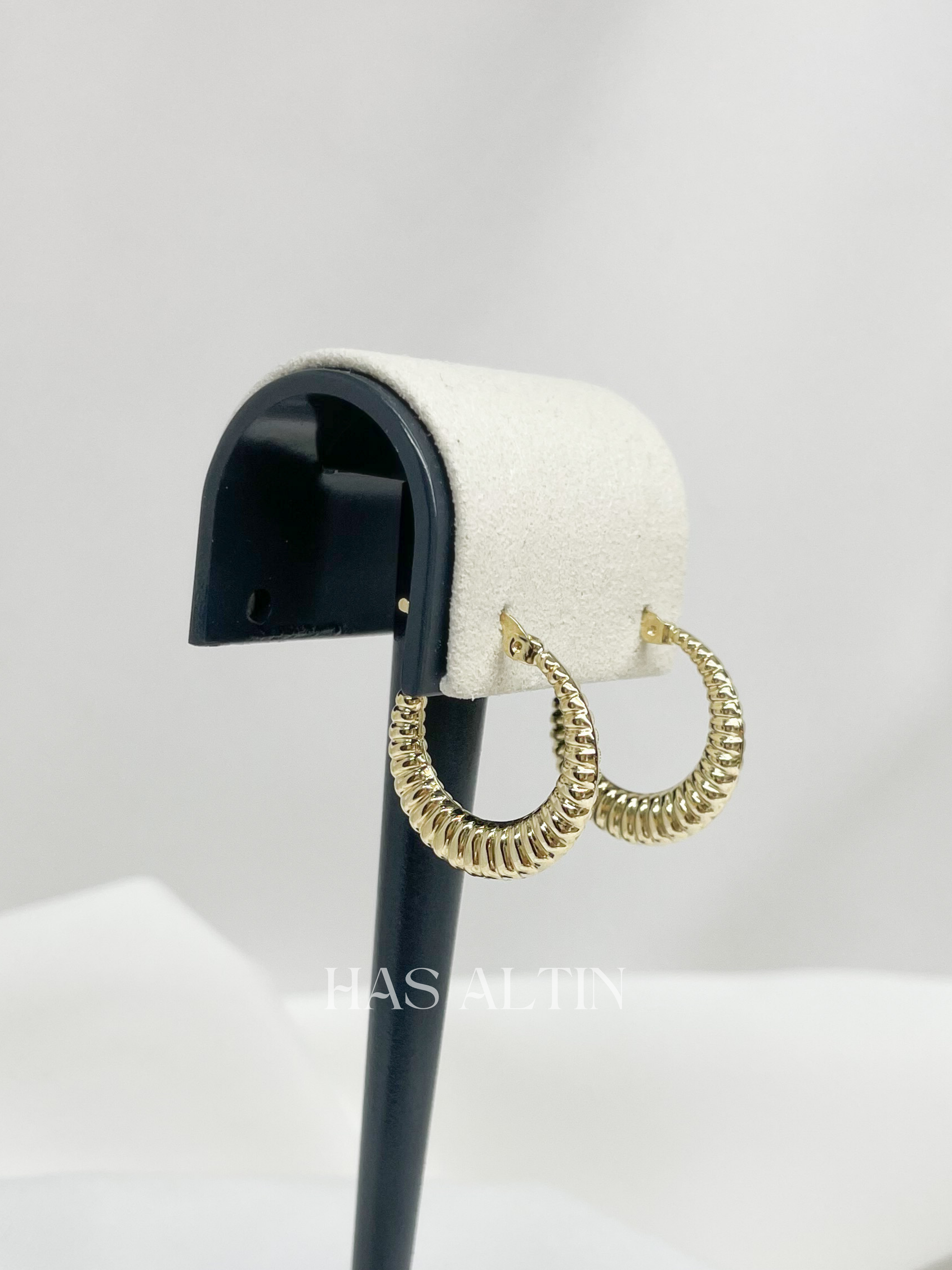 14 Ayar Altın Orta Boy Geniş Midye Küpe Altın Küpe