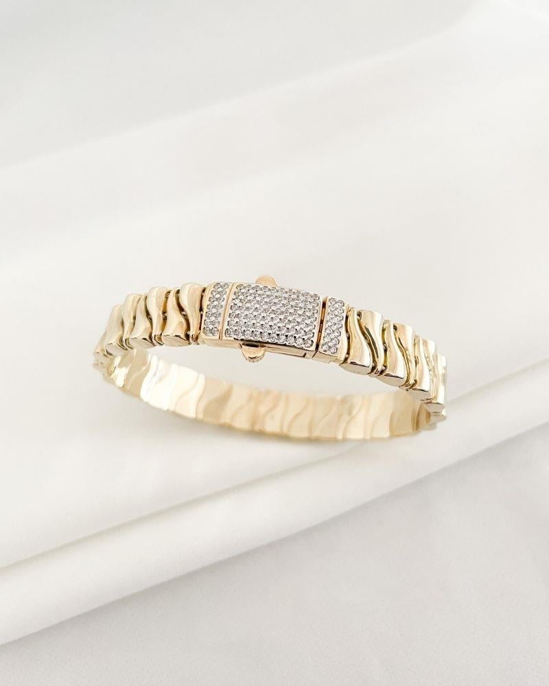 14 Ayar Altın Taşlı Kelepçe Bilezik14 Ayar Altın Taşlı Kelepçe Bilezik14 Ayar Bilezik