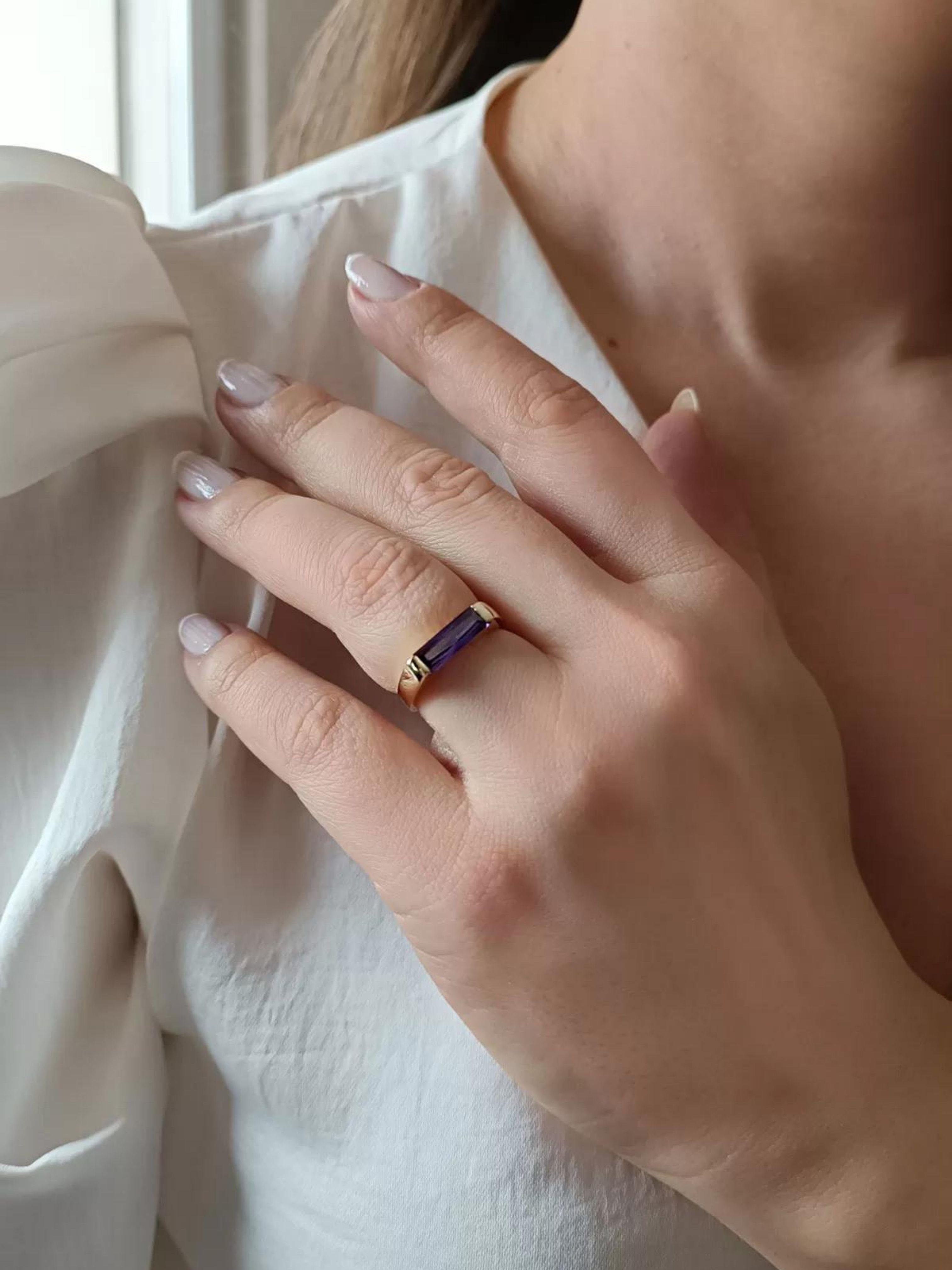 Ametist Taşlı Altın Çubuk Yüzük 14 AyarAmetist Taşlı Altın Çubuk Yüzük 14 Ayar