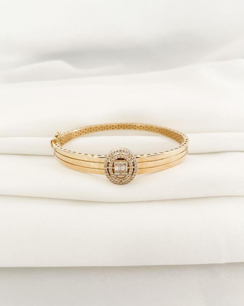 Baget 14 Ayar Altın Kaburga Kelepçe BilezikBaget 14 Ayar Altın Kaburga Kelepçe Bilezik14 Ayar Bilezik