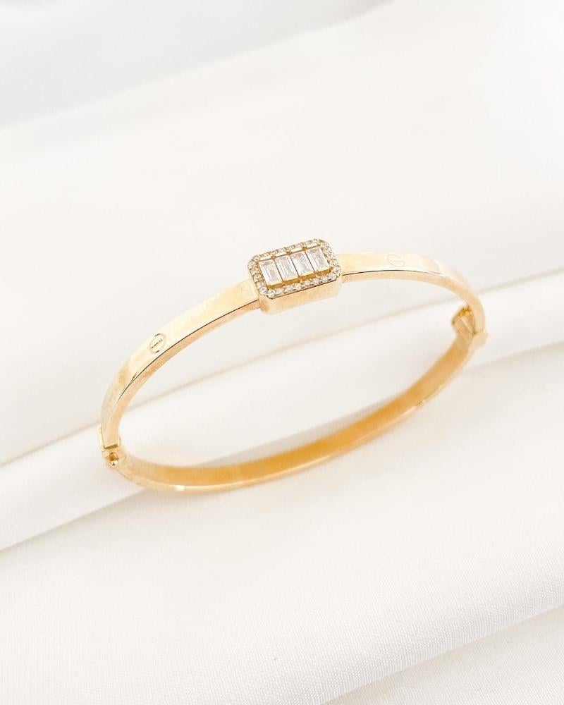 Baget 14 Ayar Altın Kaburga Kelepçe BilezikBaget 14 Ayar Altın Kaburga Kelepçe Bilezik14 Ayar Bilezik