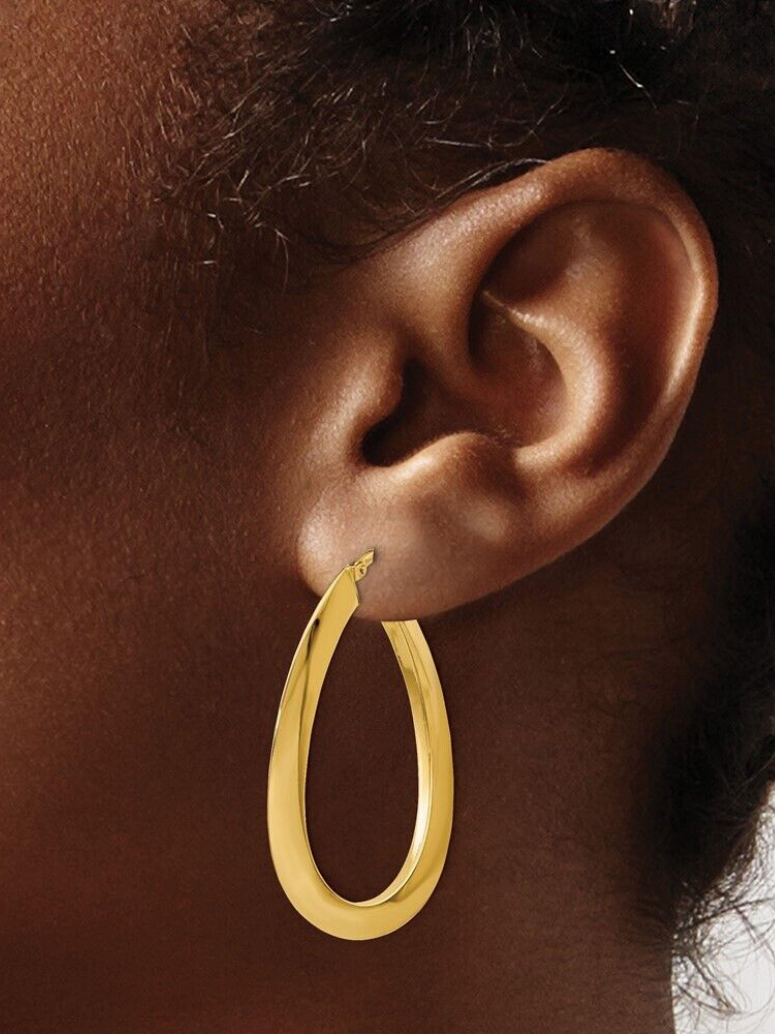 İnce Burgulu Halka Altın Küpe 14 Ayarİnce Burgulu Halka Altın Küpe 14 Ayar