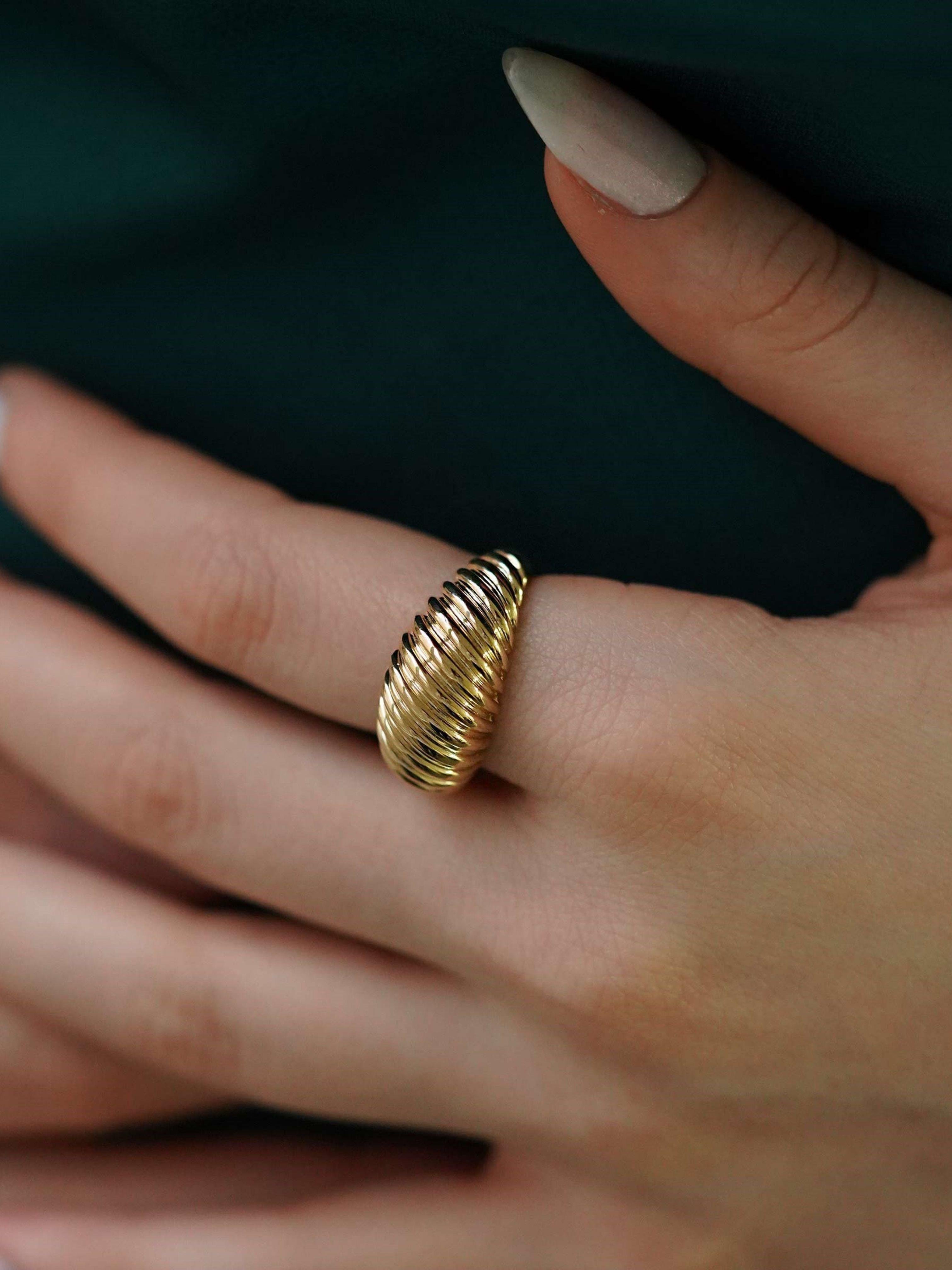 İstiridye 14 Ayar Altın Yüzükİstiridye 14 Ayar Altın Yüzük