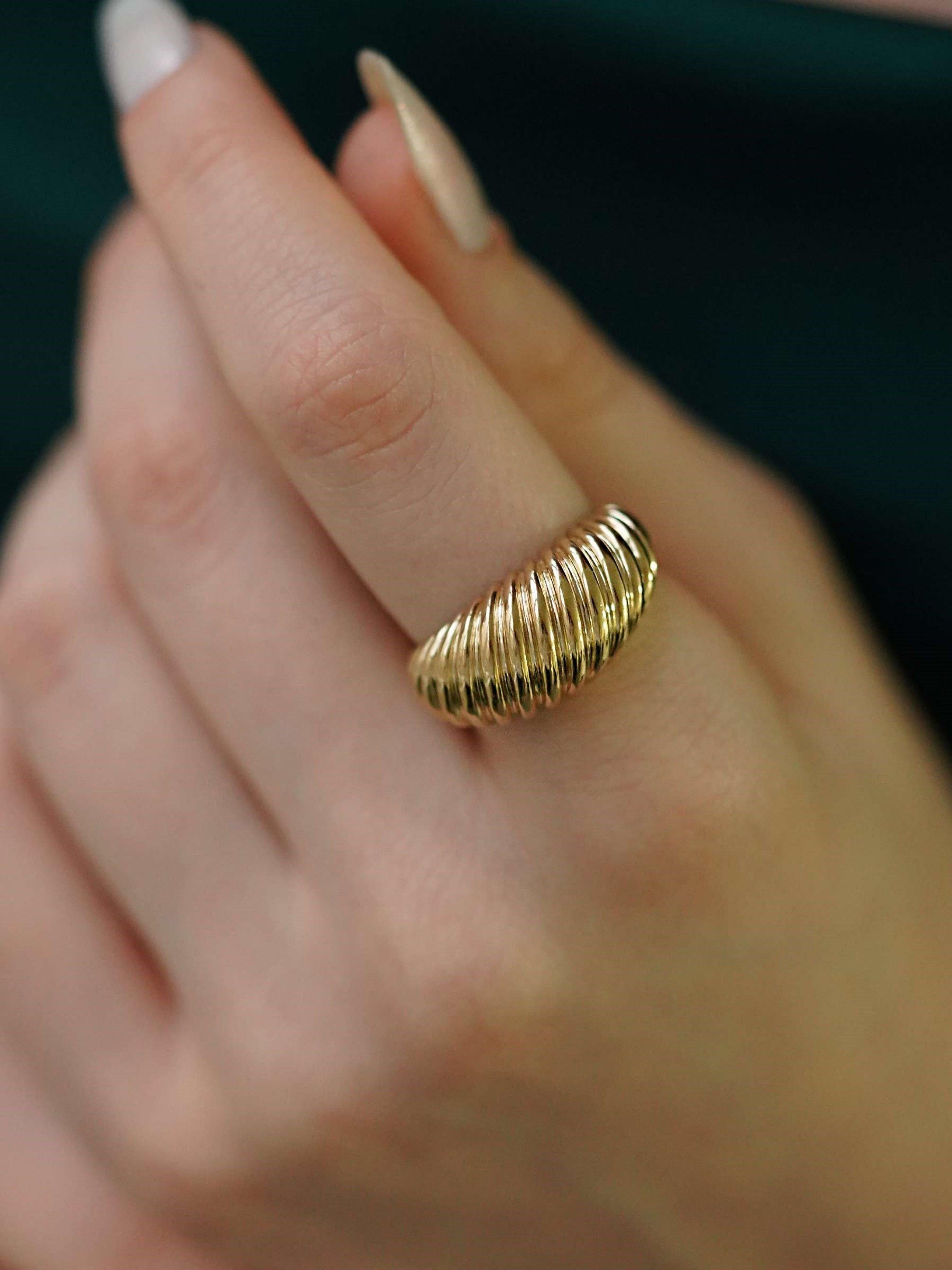 İstiridye 14 Ayar Altın Yüzükİstiridye 14 Ayar Altın Yüzük