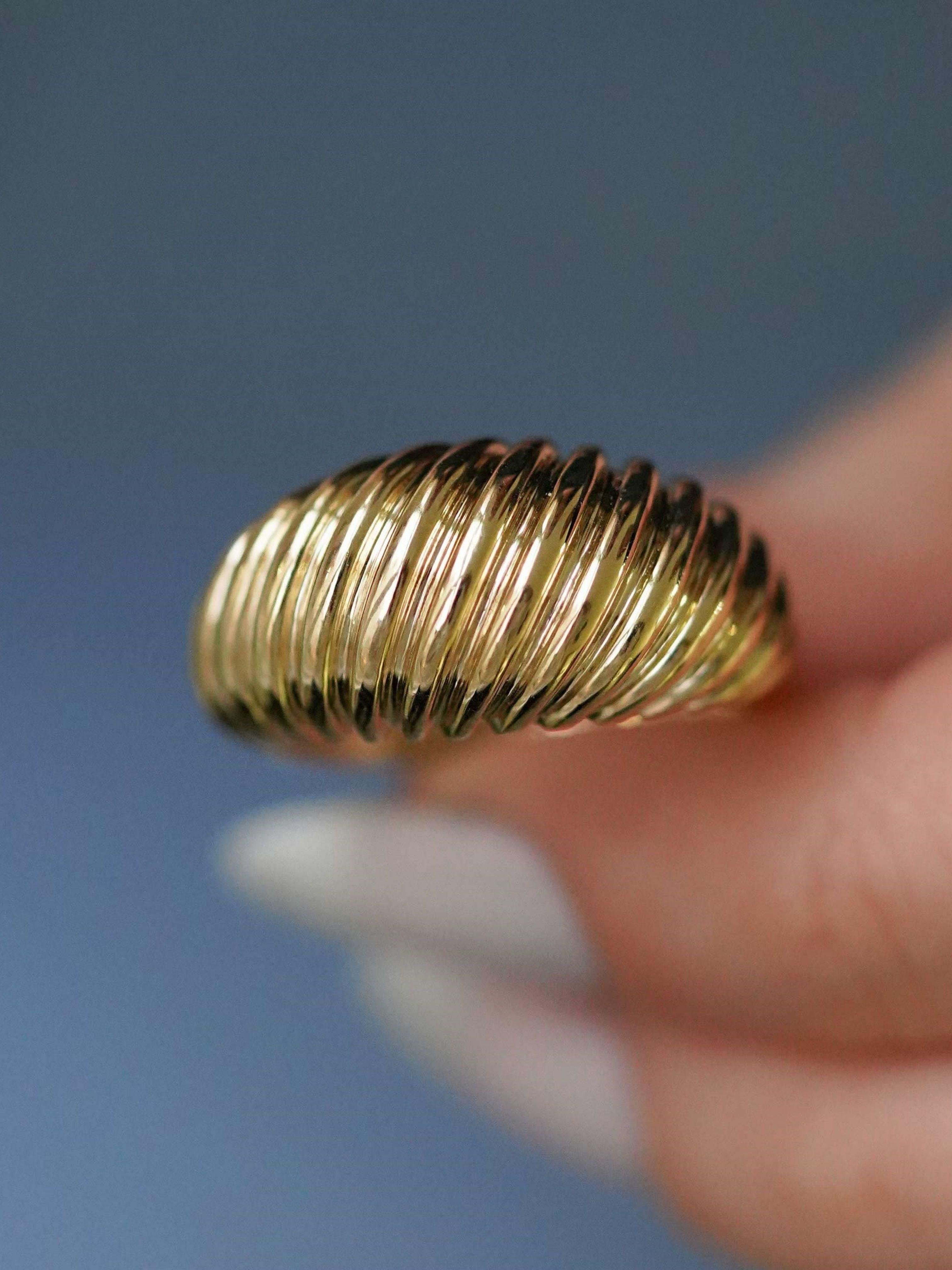 İstiridye 14 Ayar Altın Yüzükİstiridye 14 Ayar Altın Yüzük