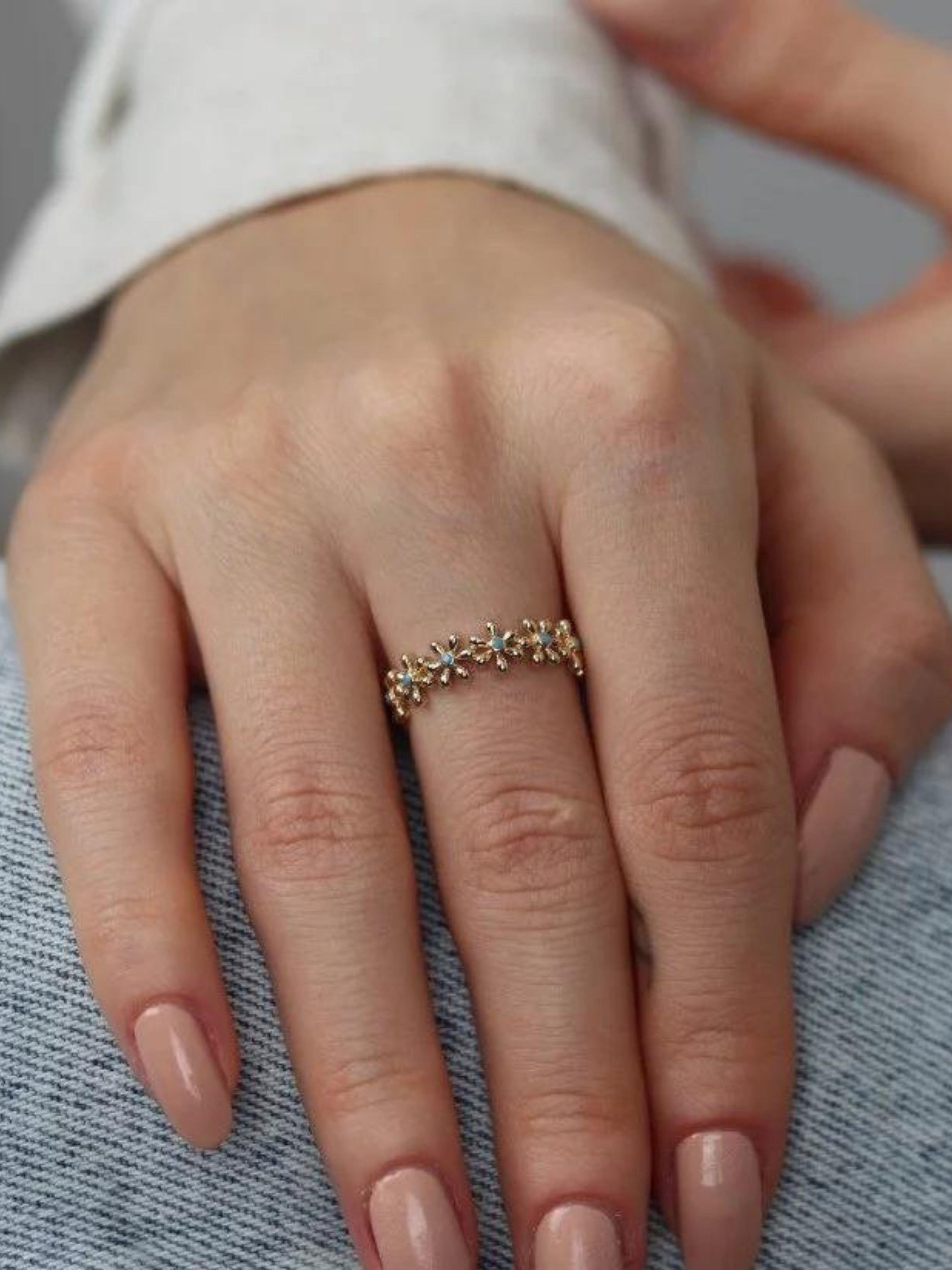 Mavi Çiçekli 14 Ayar Altın YüzükMavi Çiçekli 14 Ayar Altın Yüzük