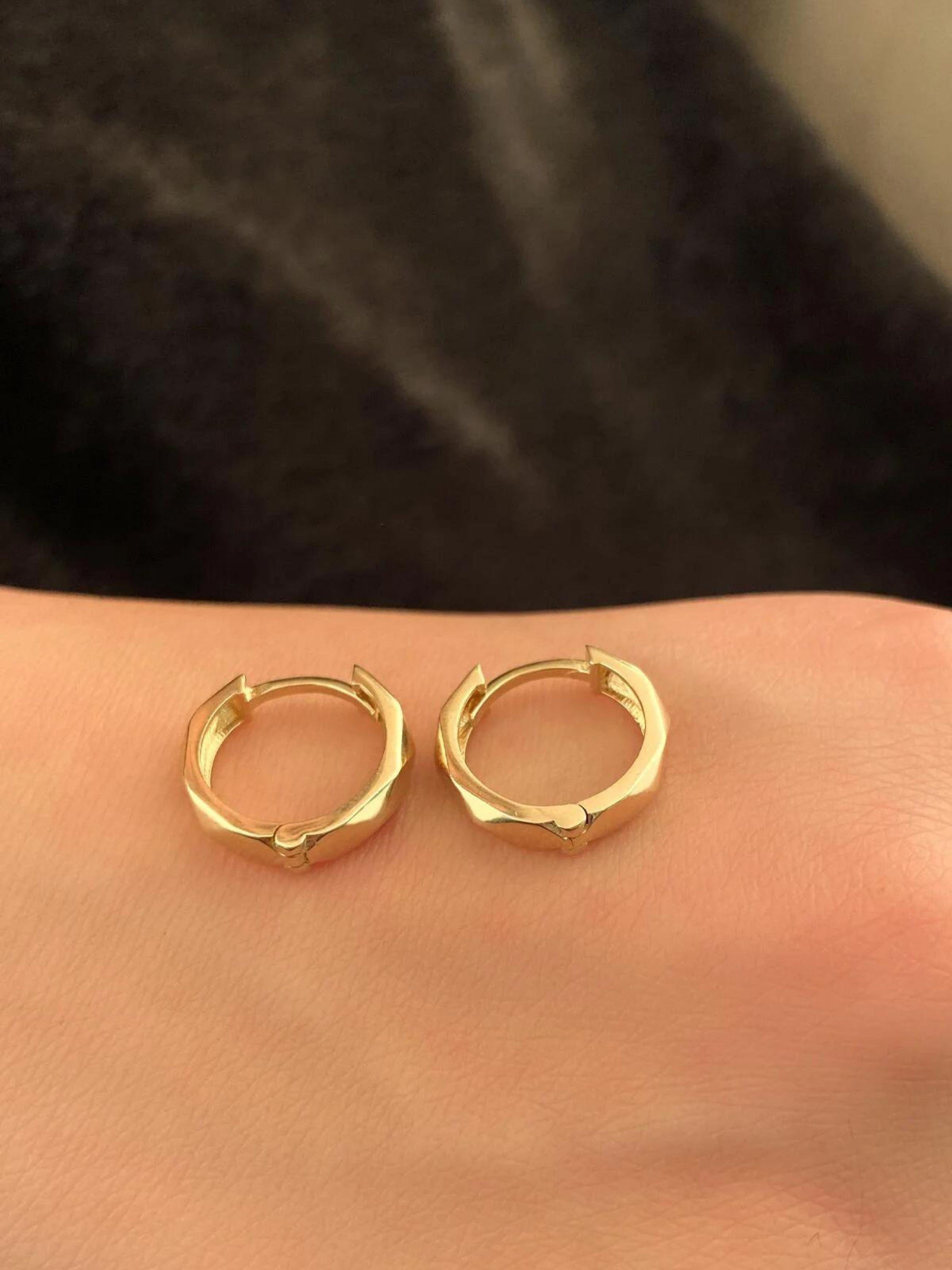 Oval Yuvarlak Desenli Altın Kadın Halka Küpe 14 AyarOval Yuvarlak Desenli Altın Kadın Halka Küpe 14 Ayar