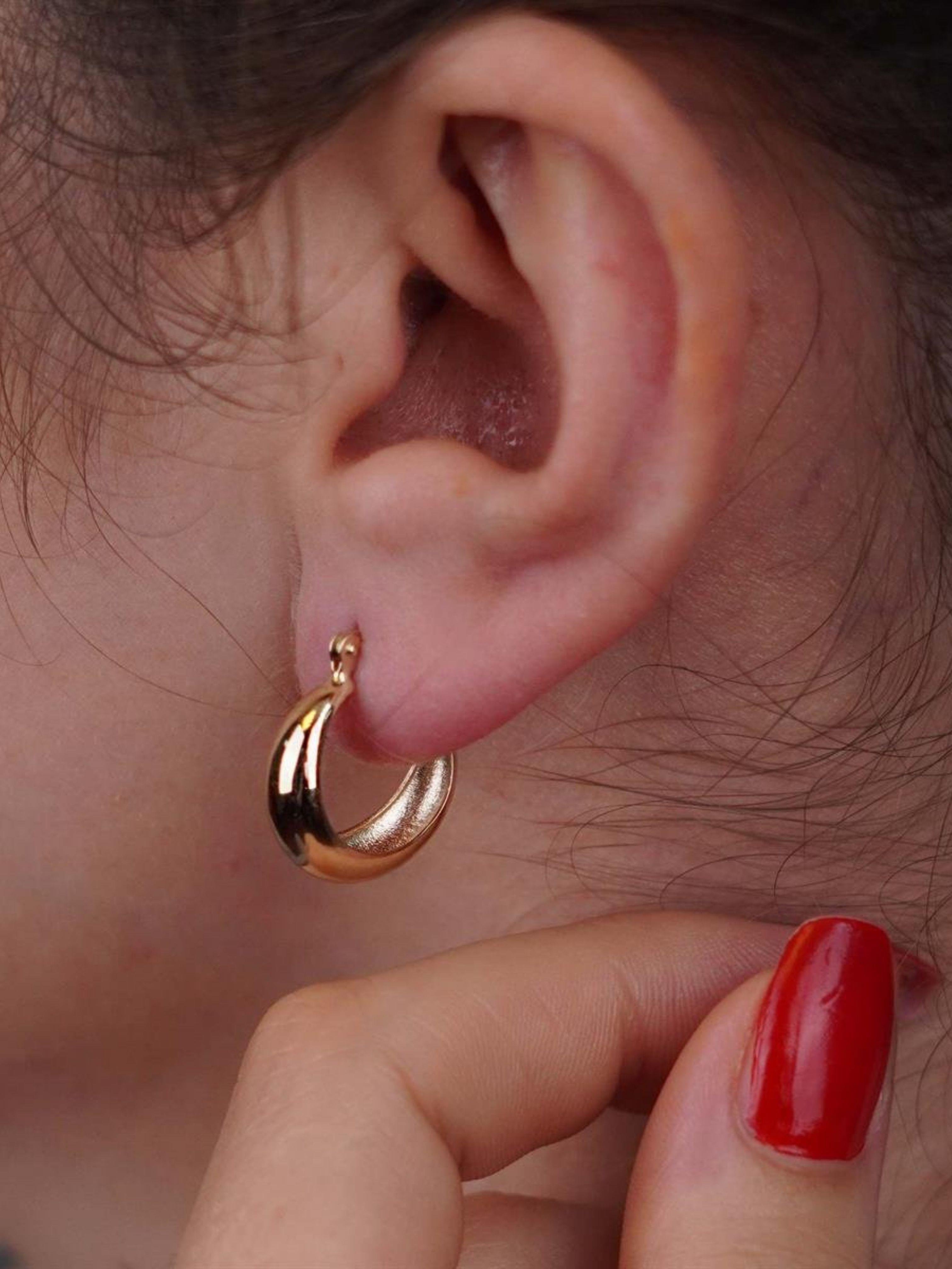 Yarım Ay Gold Kalın Halka Kadın Altın Küpe 14 AyarYarım Ay Gold Kalın Halka Kadın Altın Küpe 14 Ayar