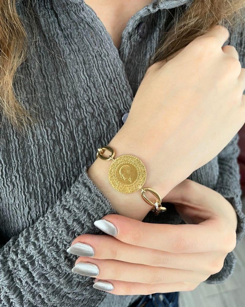 Zincirli Altın Yarım BileklikZincirli Altın Yarım BileklikÇeyrek Bileklik